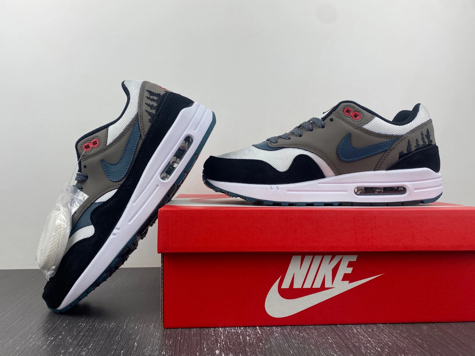 MoistureWicking Air Max 1 PRM Escape Treeline FJ0698- 922