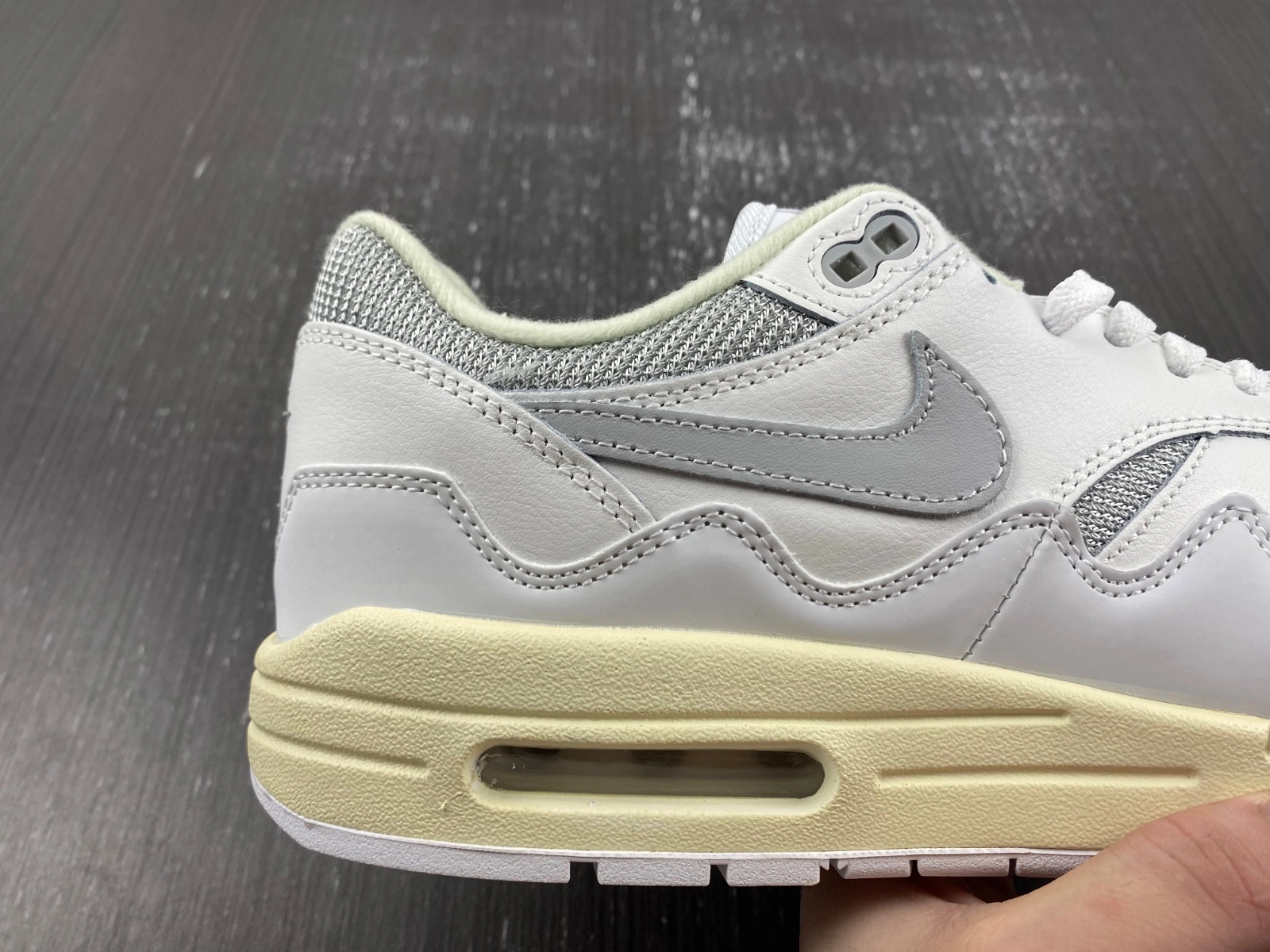 GoAnywhere Air Max 1 Patta Waves White DQ0299- 906
