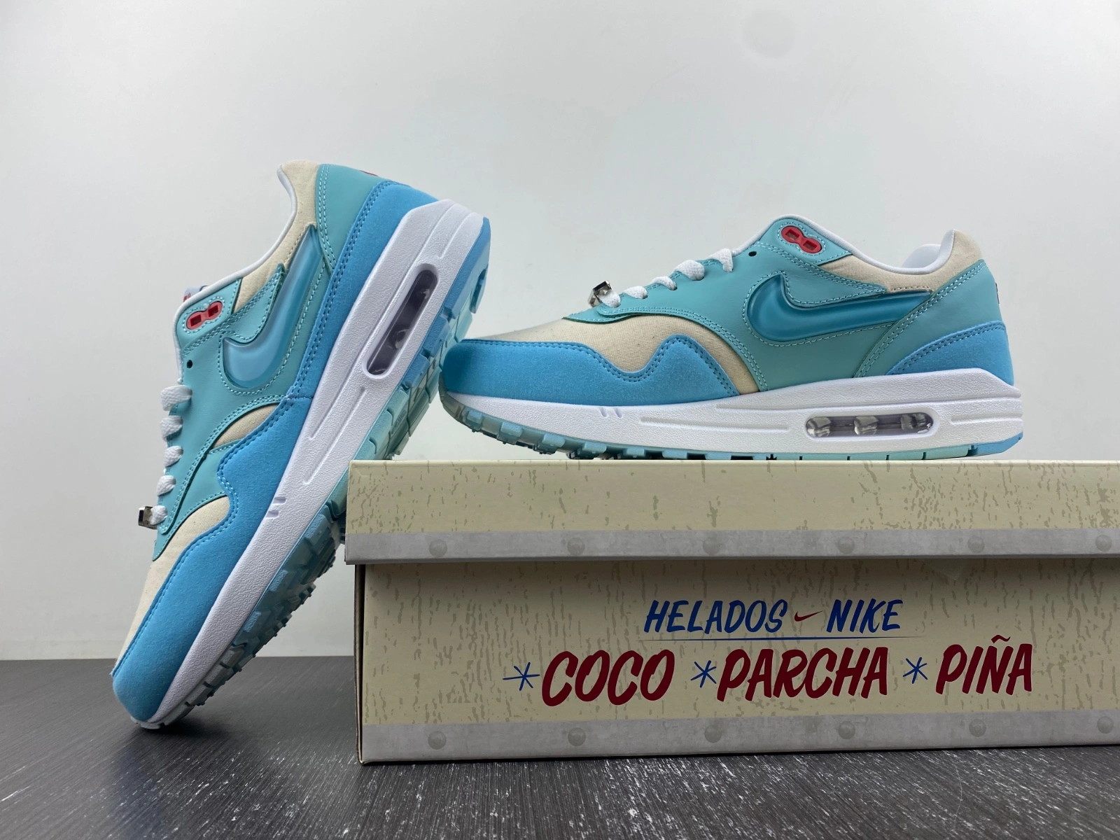 Snug Air Max 1 Puerto Rico Blue Frost FD6955- 909