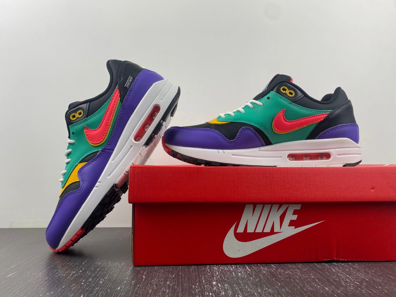 Practical Air Max 1 Windbreaker AO1021- 911