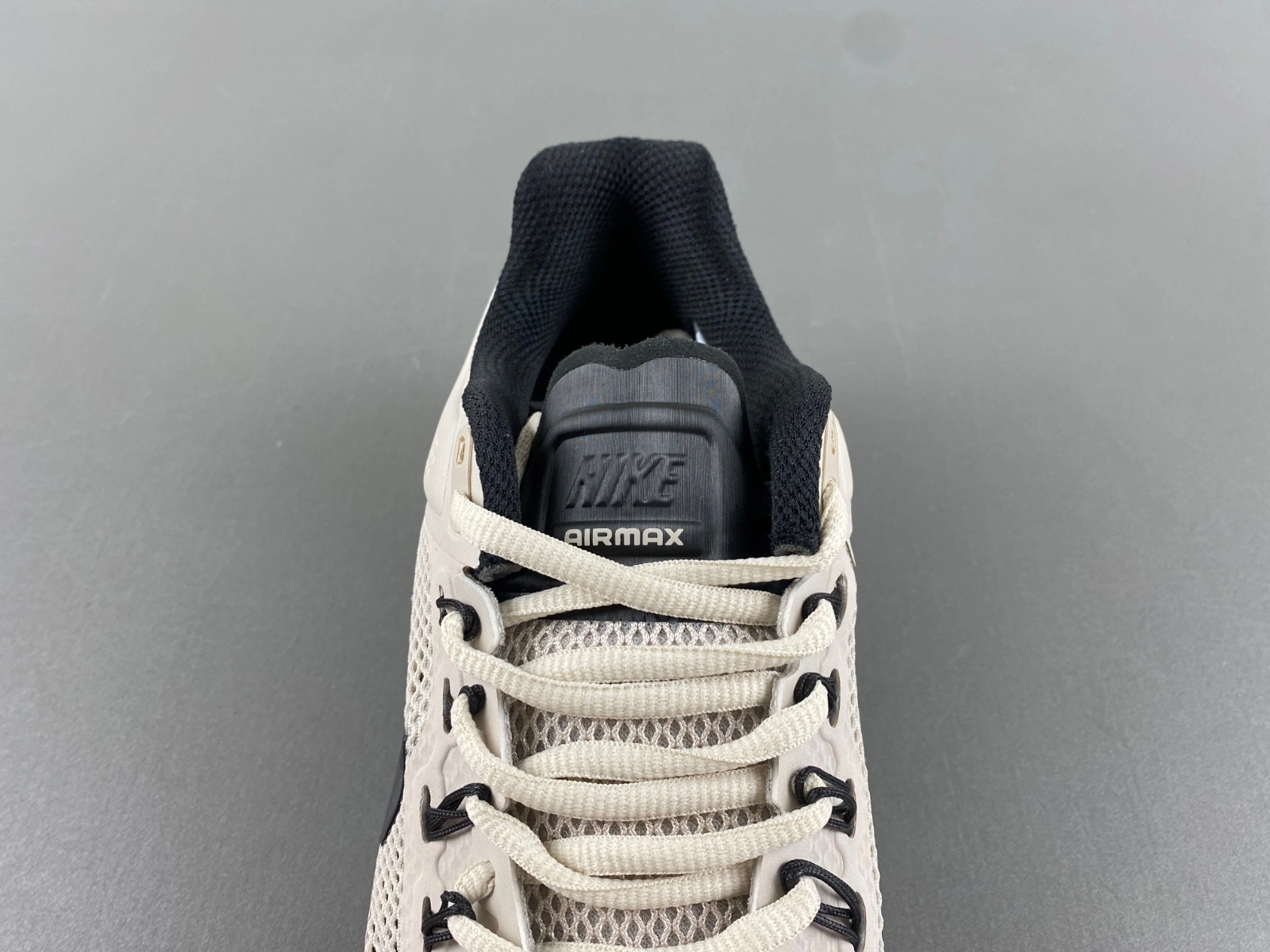 UrbanChic Air Max 2013 Light Bone FZ3156- 869