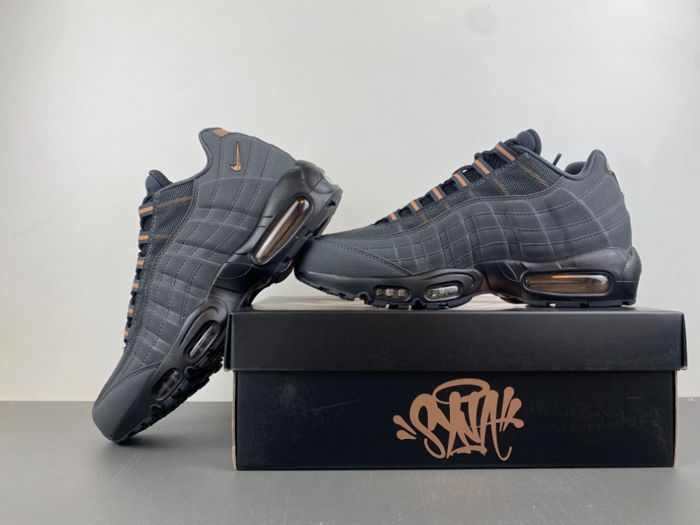 Compact Air Max 95 Central Cee Live Yours HQ6457- 840