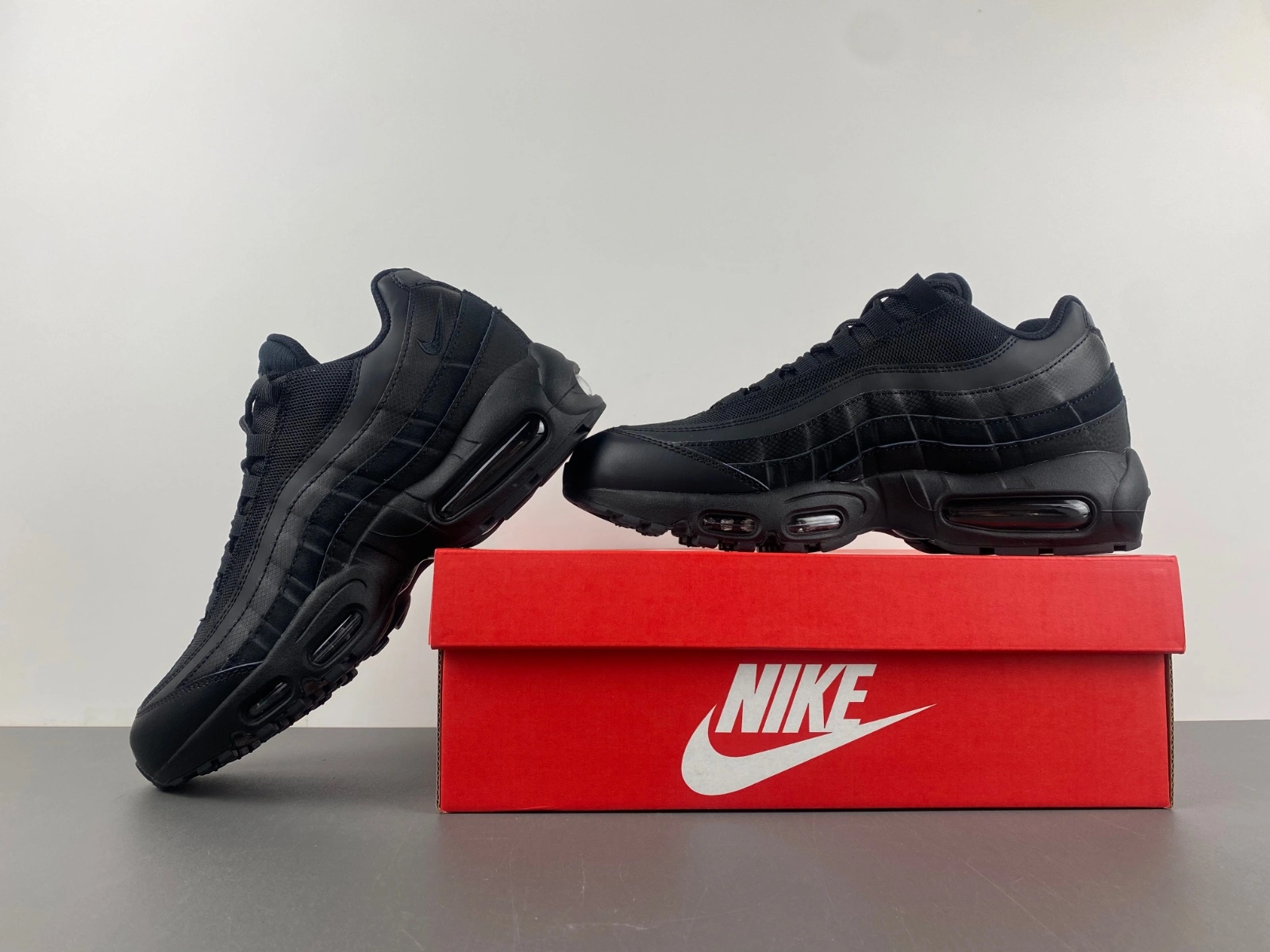 Stretchable Air Max 95 Essential Triple Black CI3705- 861