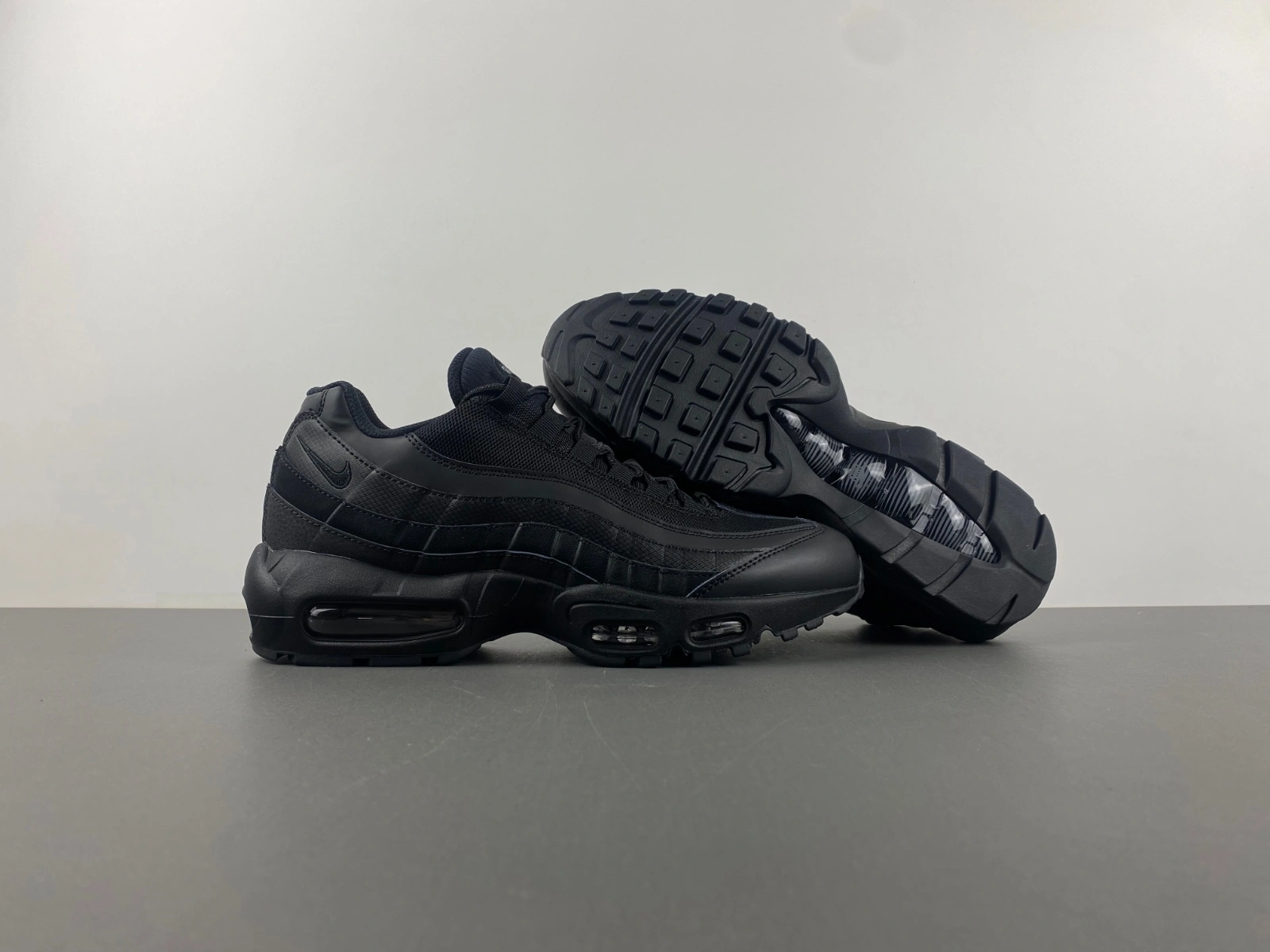 Stretchable Air Max 95 Essential Triple Black CI3705- 861