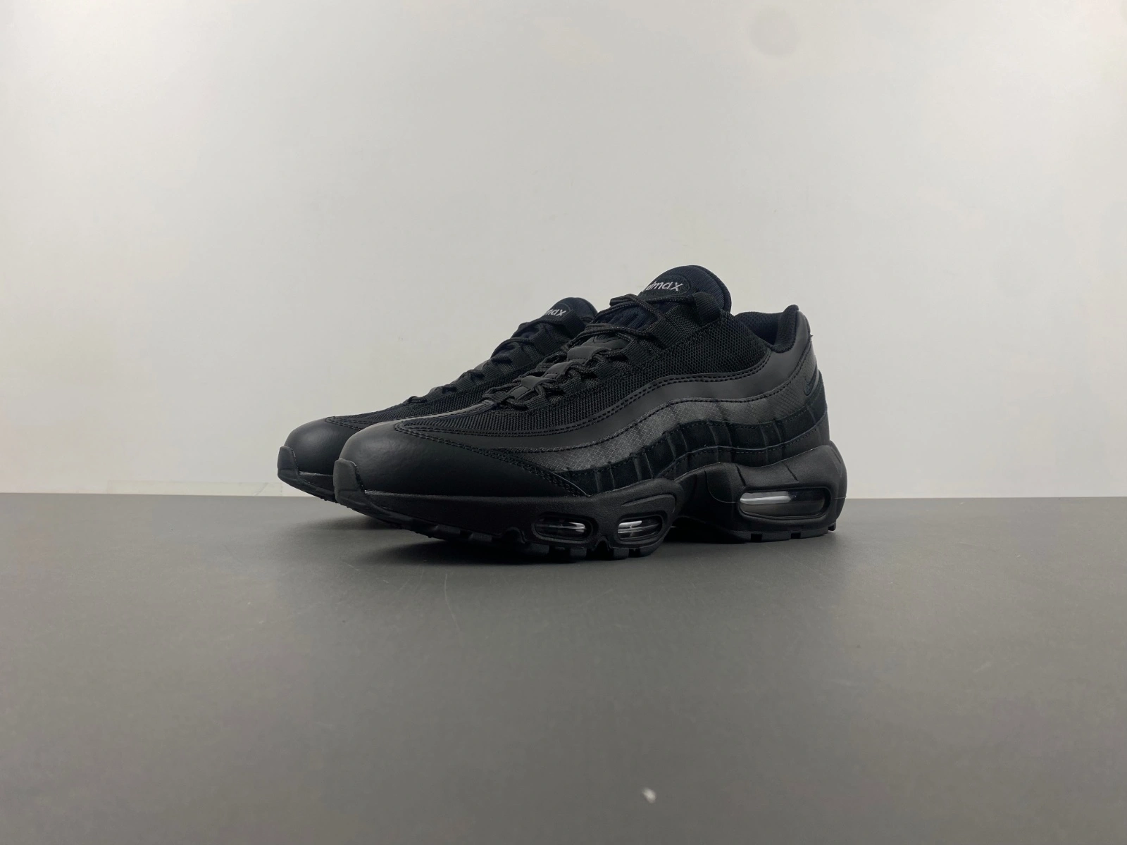 Stretchable Air Max 95 Essential Triple Black CI3705- 861