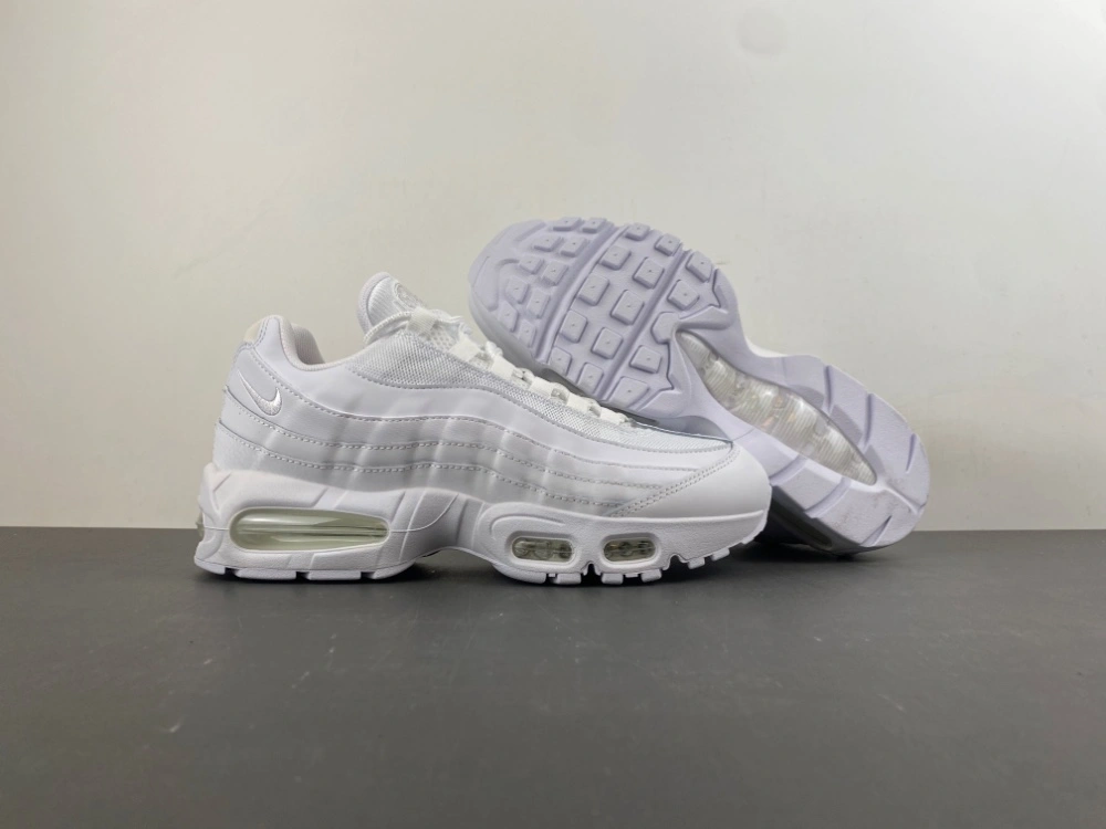 Air Max 95 OG Big Bubble Triple White HM8755- TechFriendly 823