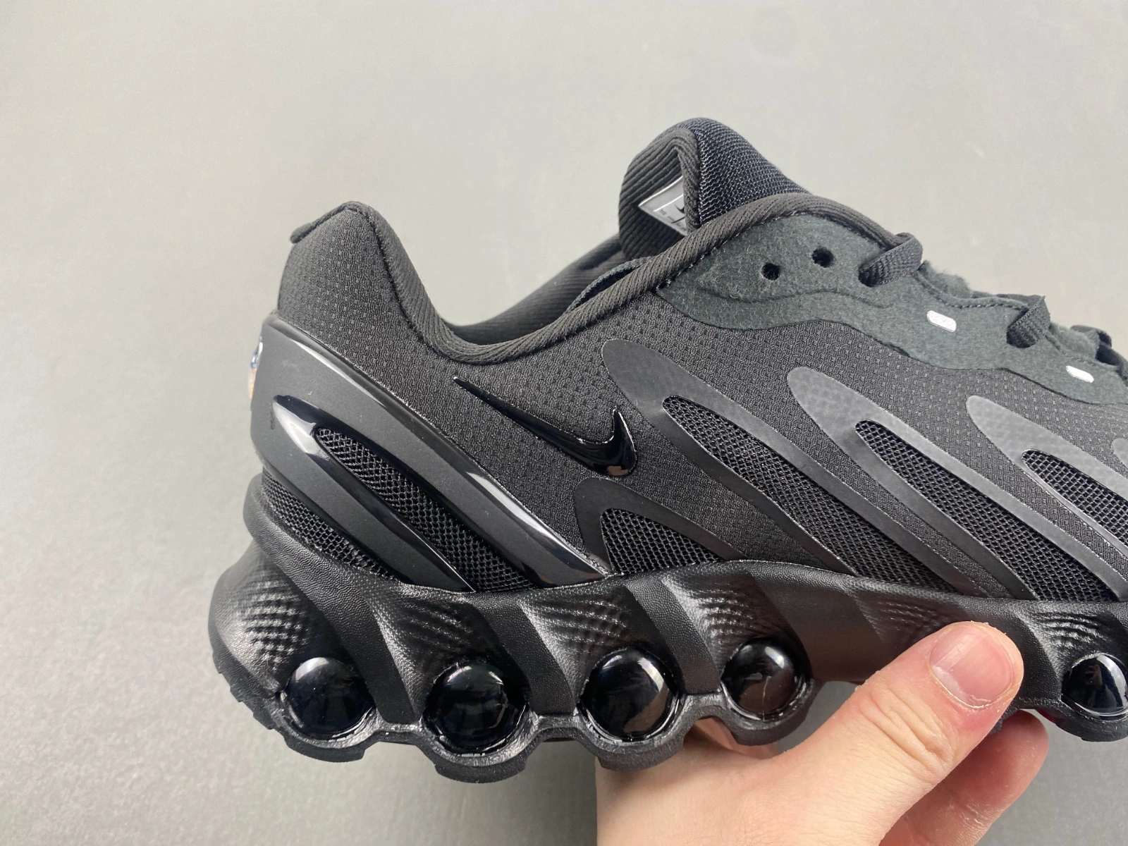 Modern Air Max Dn8 Black FQ7860- 856