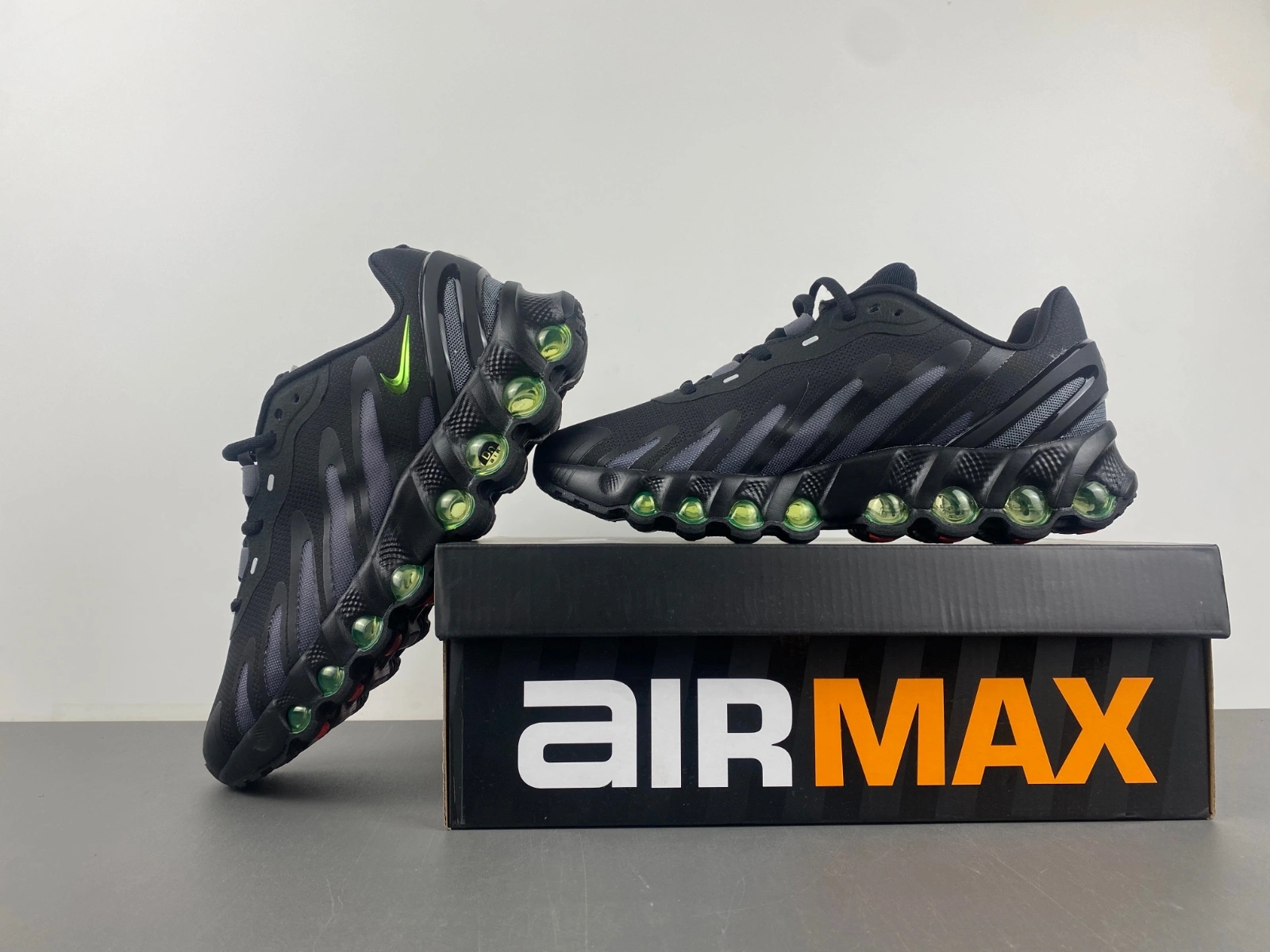 Seasonal Air Max Dn8 Black Volt FQ7860- 855