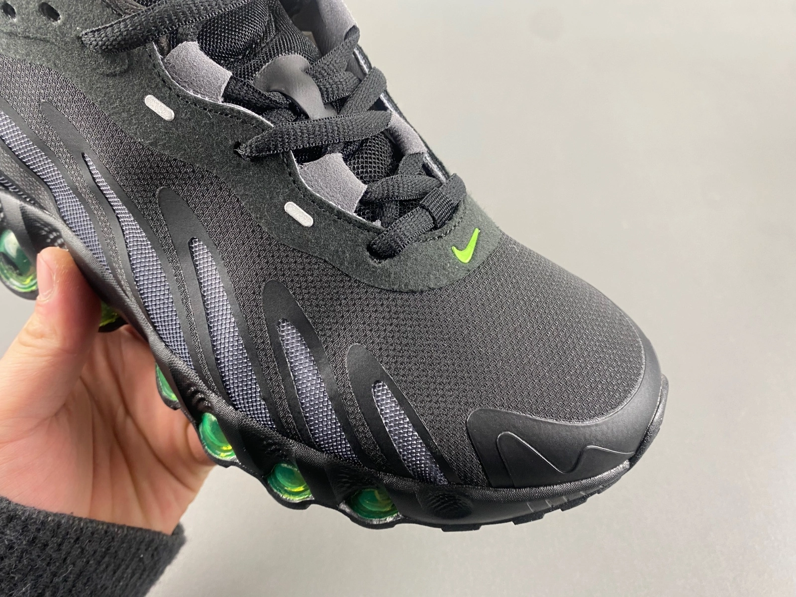 Seasonal Air Max Dn8 Black Volt FQ7860- 855