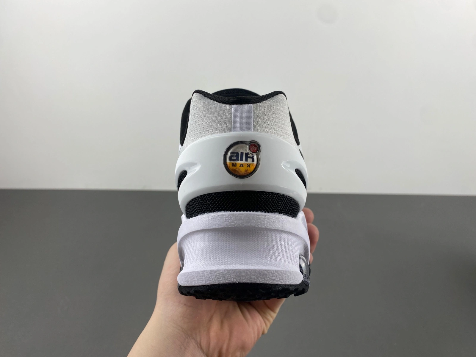 Modern Air Max Dn8 white Black FQ7860- 853
