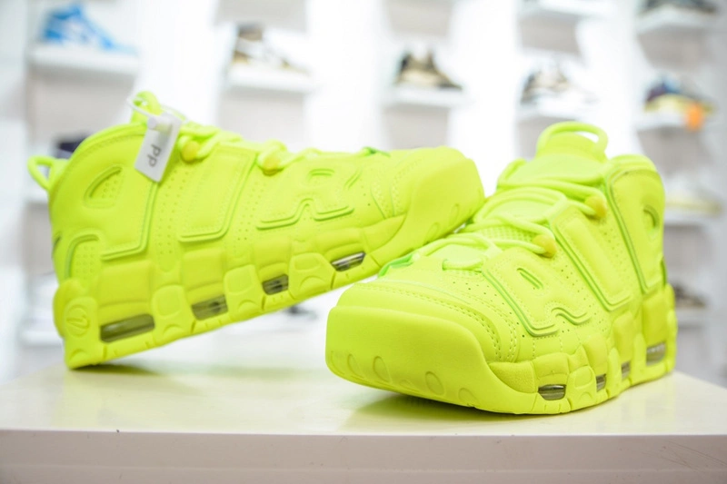 Air More Uptempo 96 Volt DX1790- Casual 1241