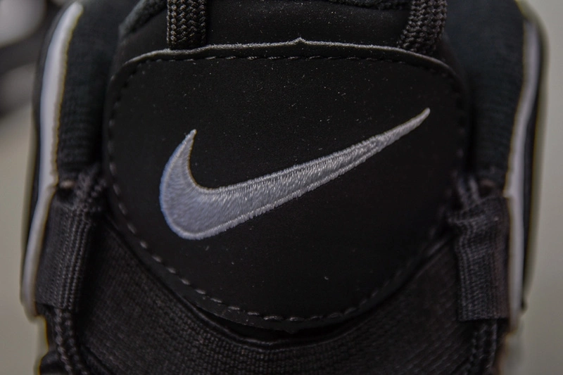 EyeCatching Air More Uptempo Black White 414962- 1233