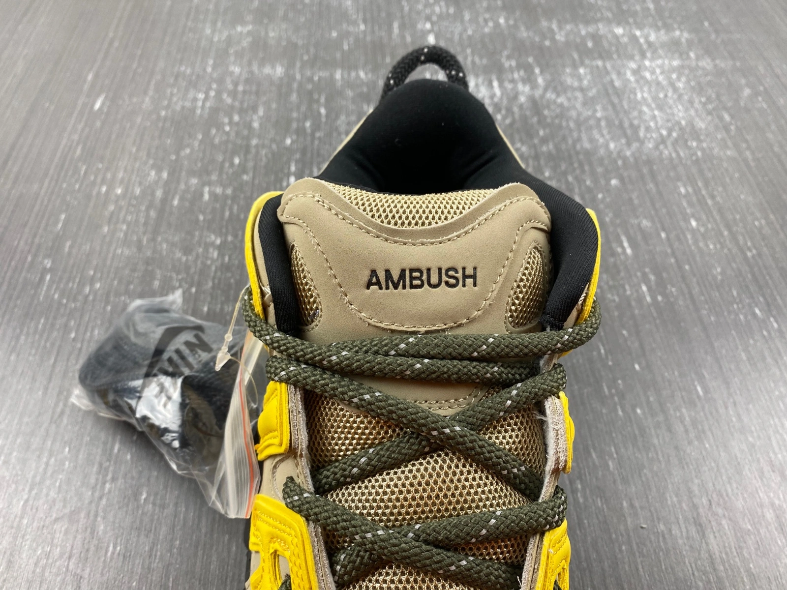 Reliable Air More Uptempo Low AMBUSH Vivid Sulfur Limestone FB1299- 1239