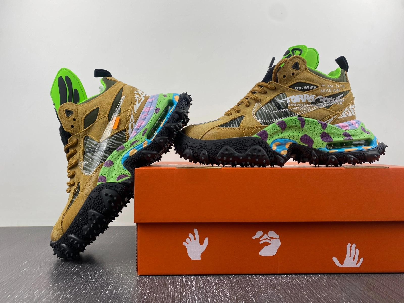 Bright Air Terra Forma Off-White Wheat Green Strike DQ1615- 725
