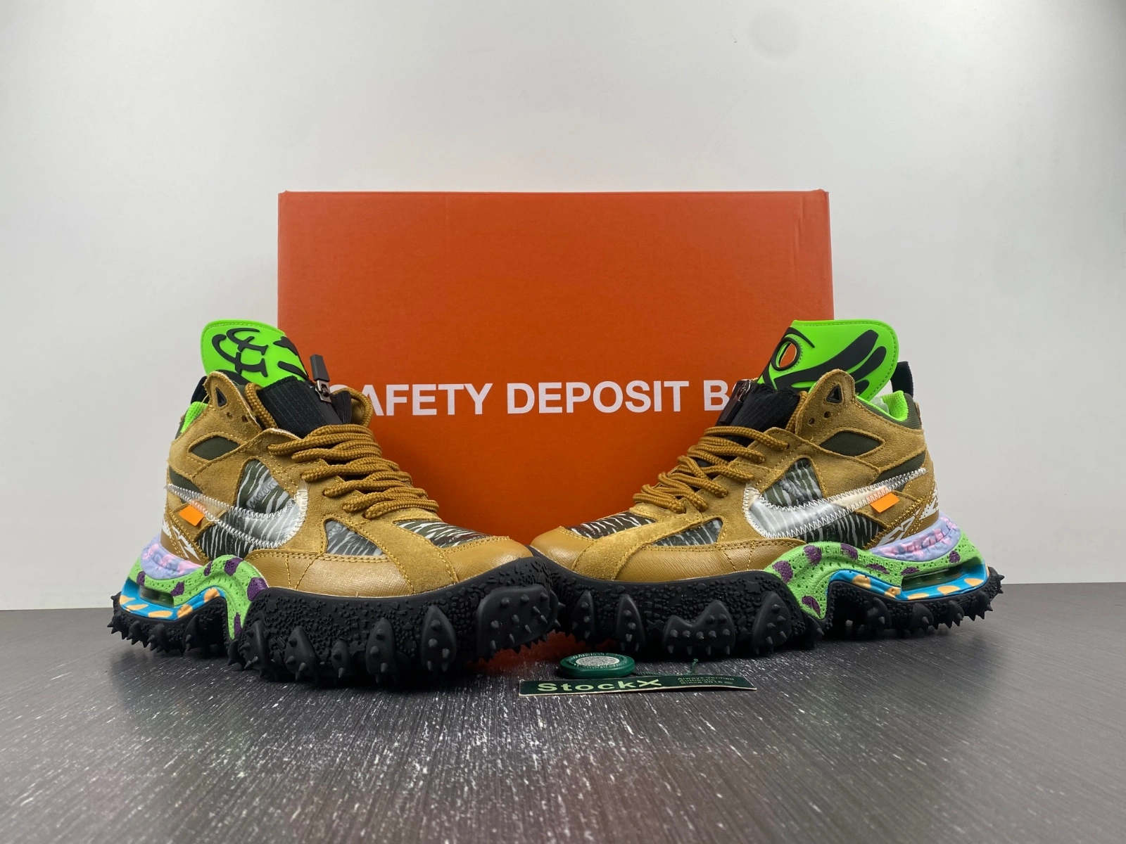 Bright Air Terra Forma Off-White Wheat Green Strike DQ1615- 725
