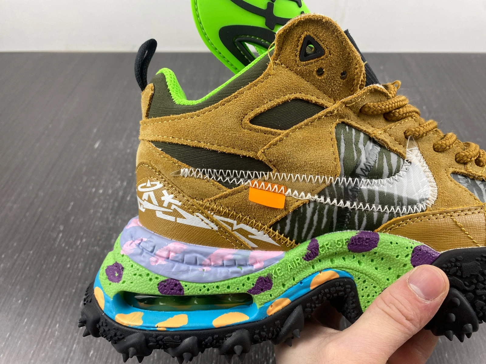 Bright Air Terra Forma Off-White Wheat Green Strike DQ1615- 725