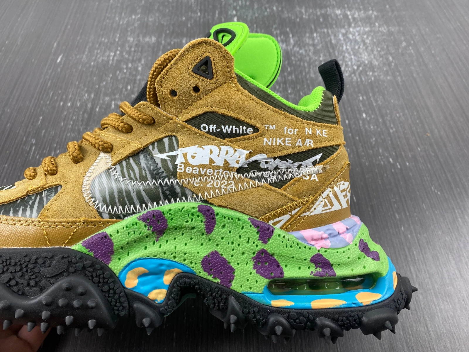 Bright Air Terra Forma Off-White Wheat Green Strike DQ1615- 725