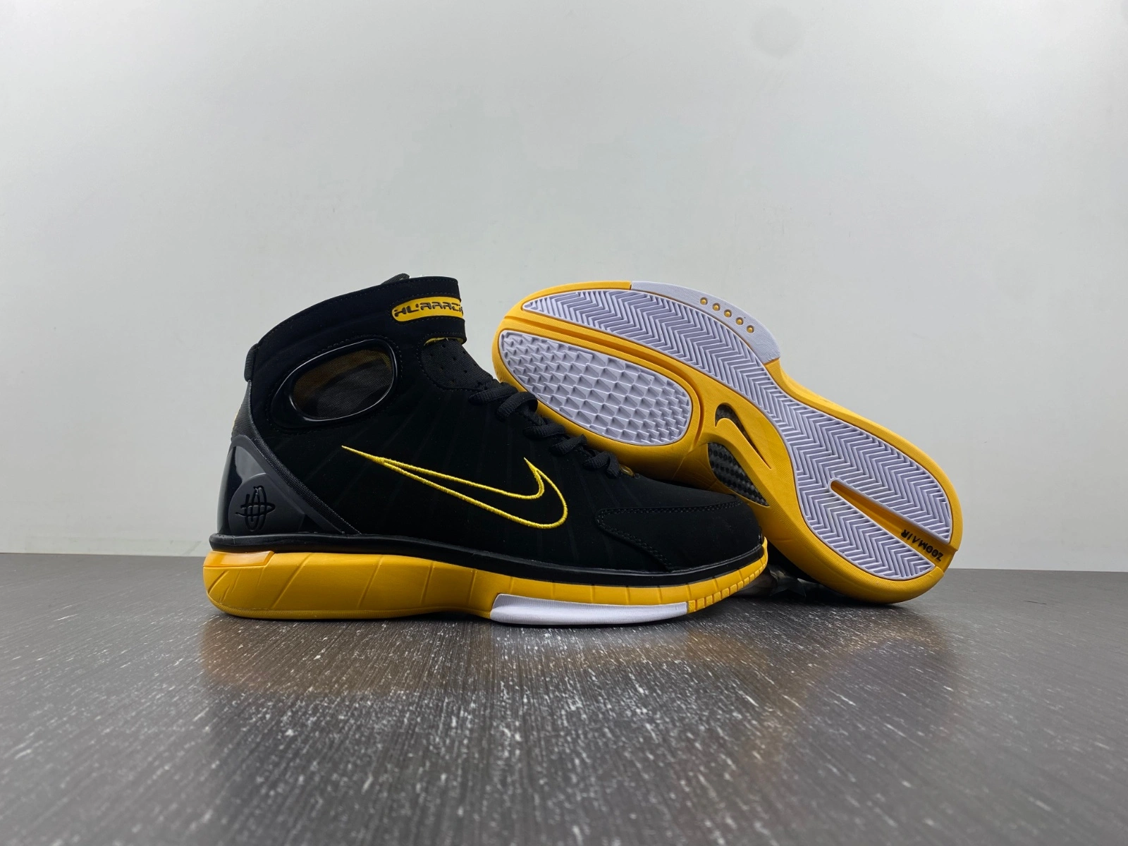 Air Zoom Huarache 2K4 Black Varsity Maize 308475- Seasonal 1059