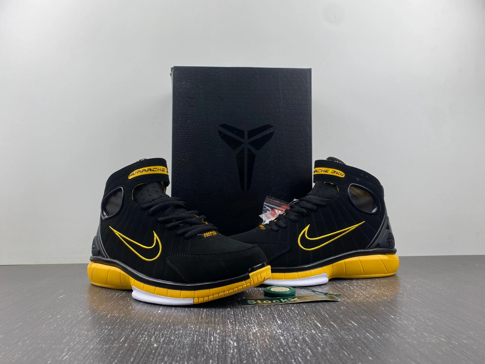 Air Zoom Huarache 2K4 Black Varsity Maize 308475- Seasonal 1059