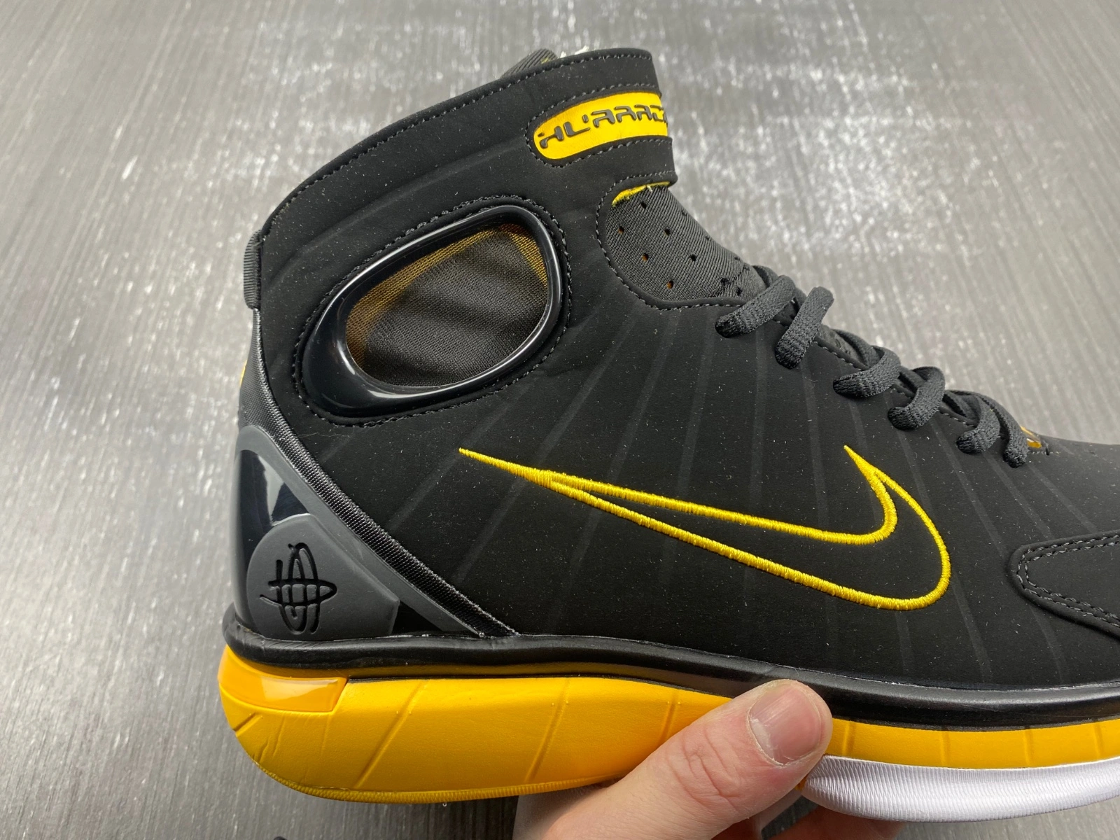 Air Zoom Huarache 2K4 Black Varsity Maize 308475- Seasonal 1059