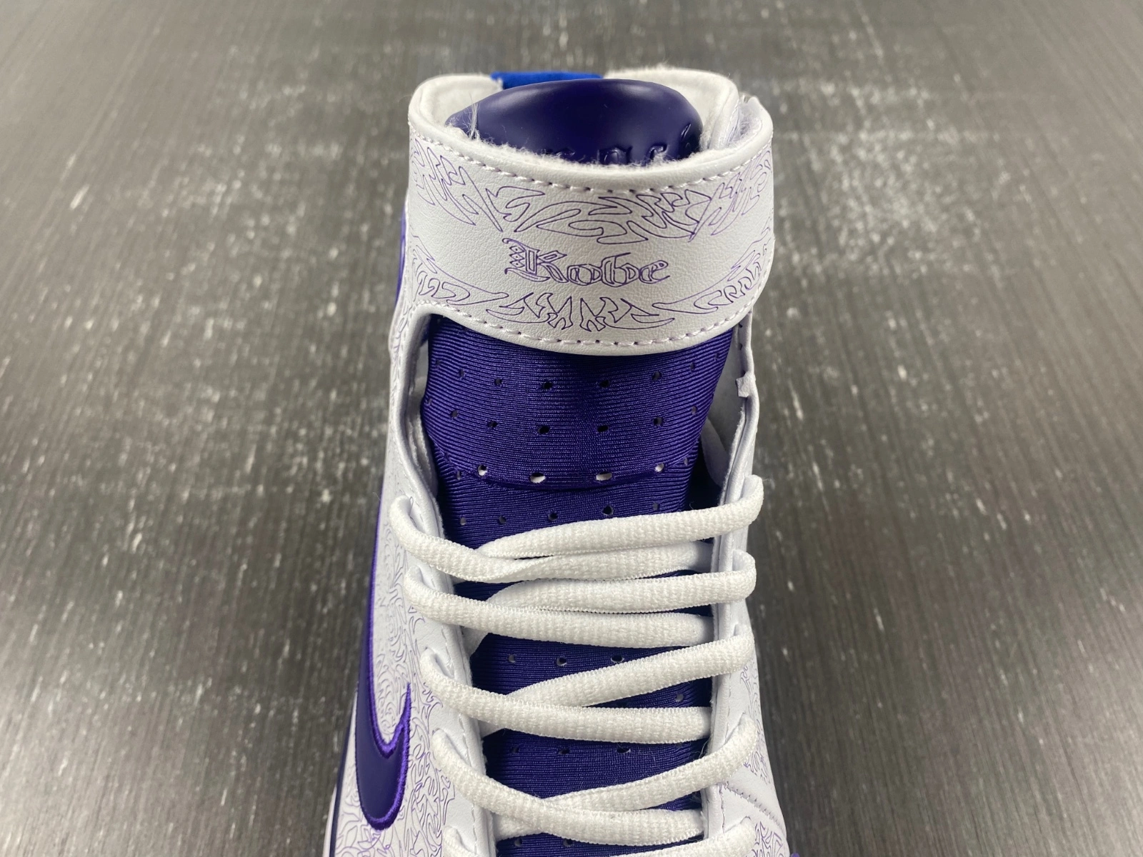Lightweight Air Zoom Huarache 2K4 KB Laser 309957- 1052