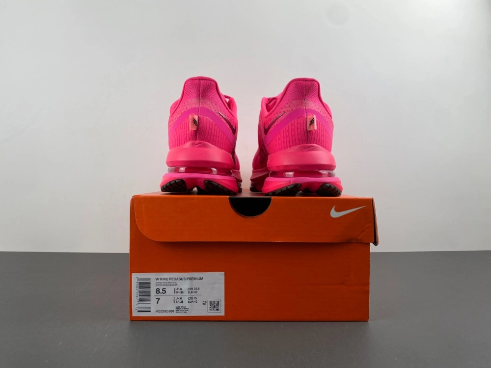 Air Zoom Pegasus  Hyper Pink HQ2592- Durable 832