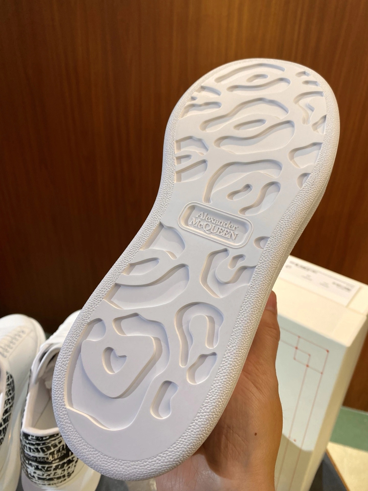TechFriendly A*lexander M*cQueen Top Sneaker Low RR 20250416- 2814