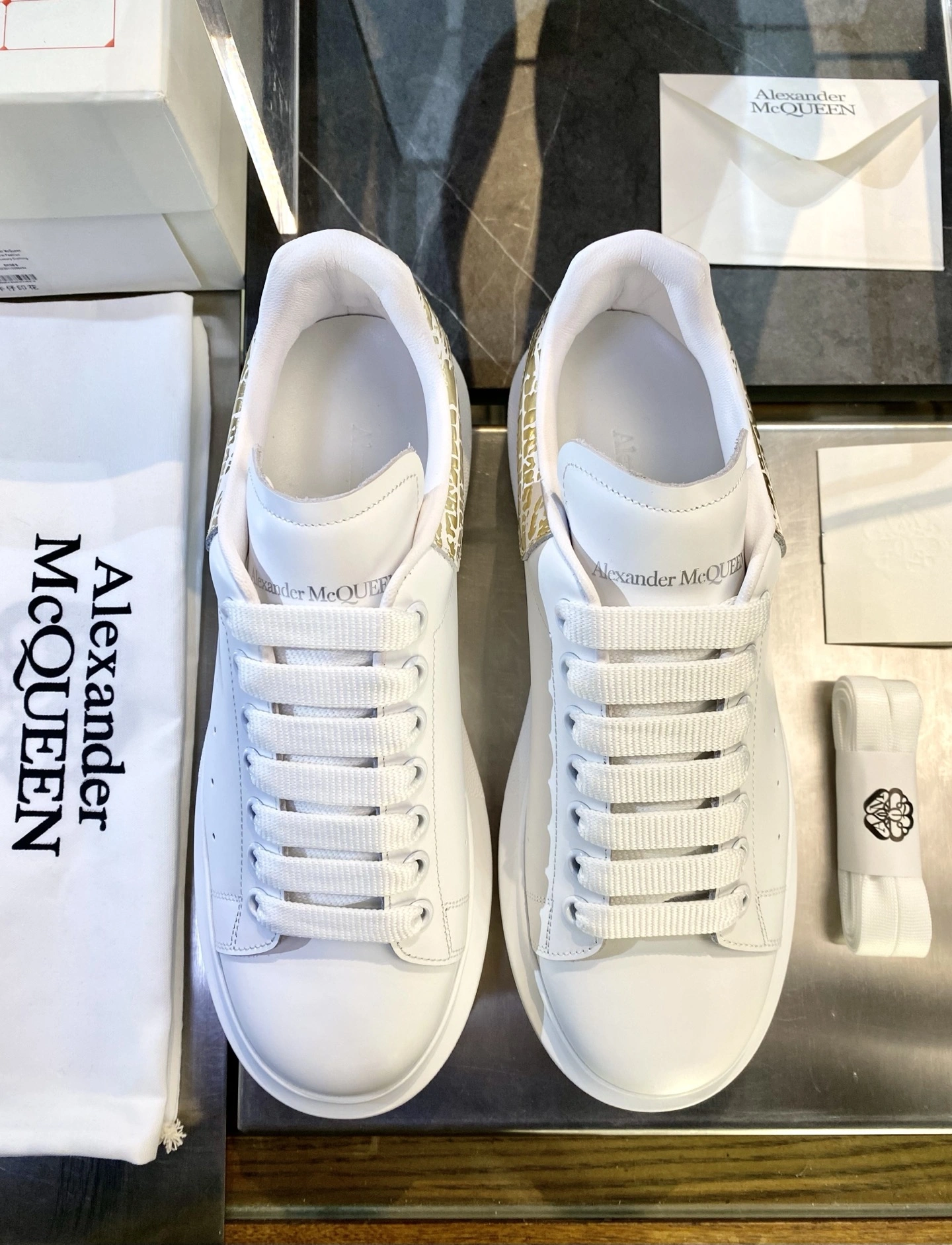 SunProtective A*lexander M*cQueen Top Sneaker Low RR 20250416- 2813