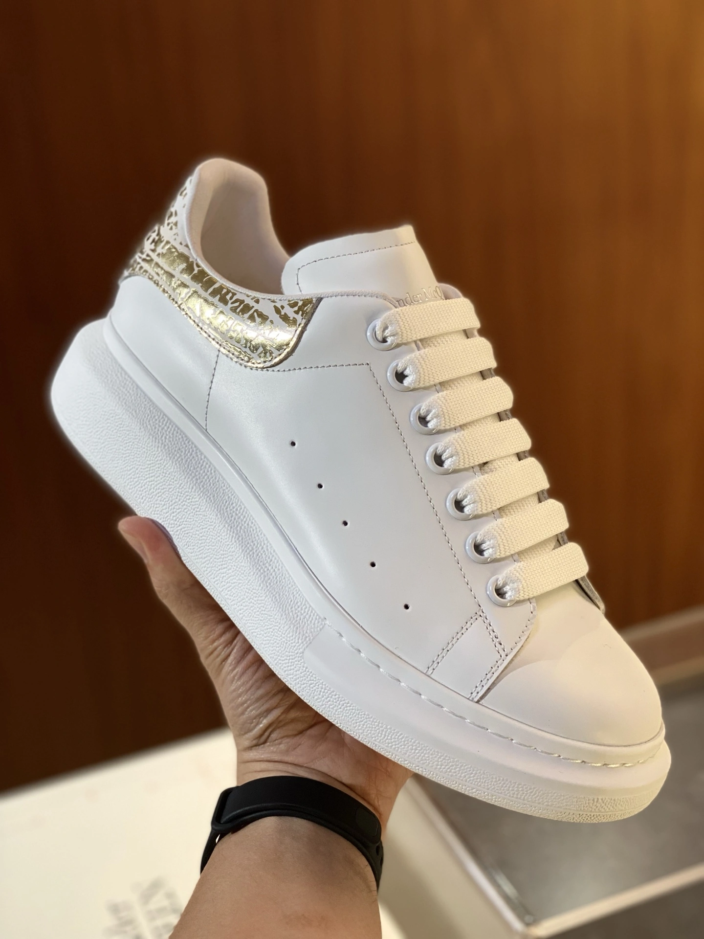 SunProtective A*lexander M*cQueen Top Sneaker Low RR 20250416- 2813