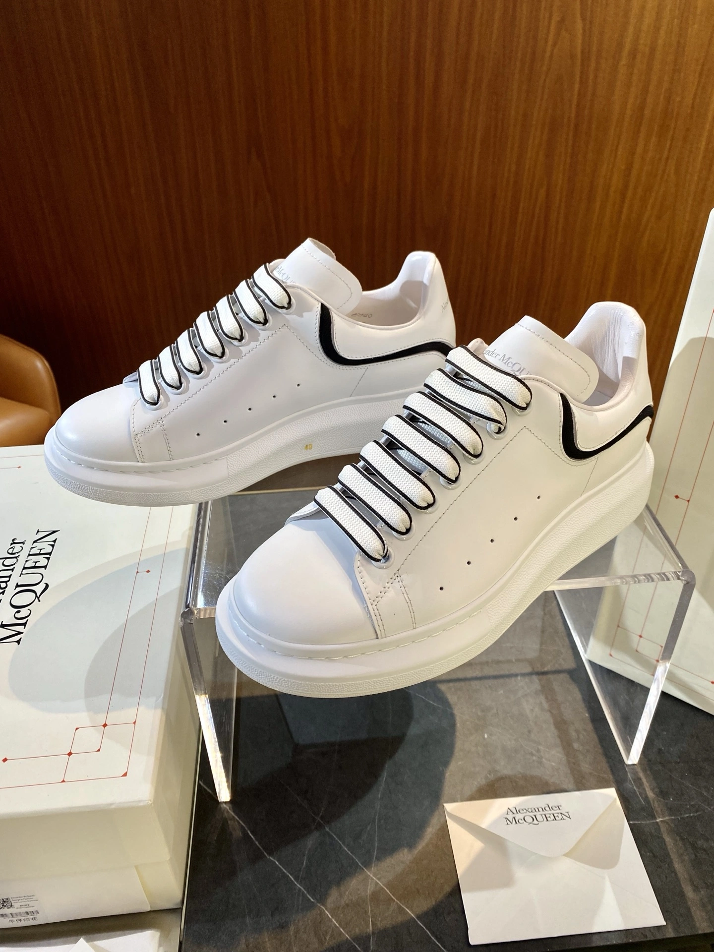 Sporty A*lexander M*cQueen Top Sneaker Low RR 20250416- 2810