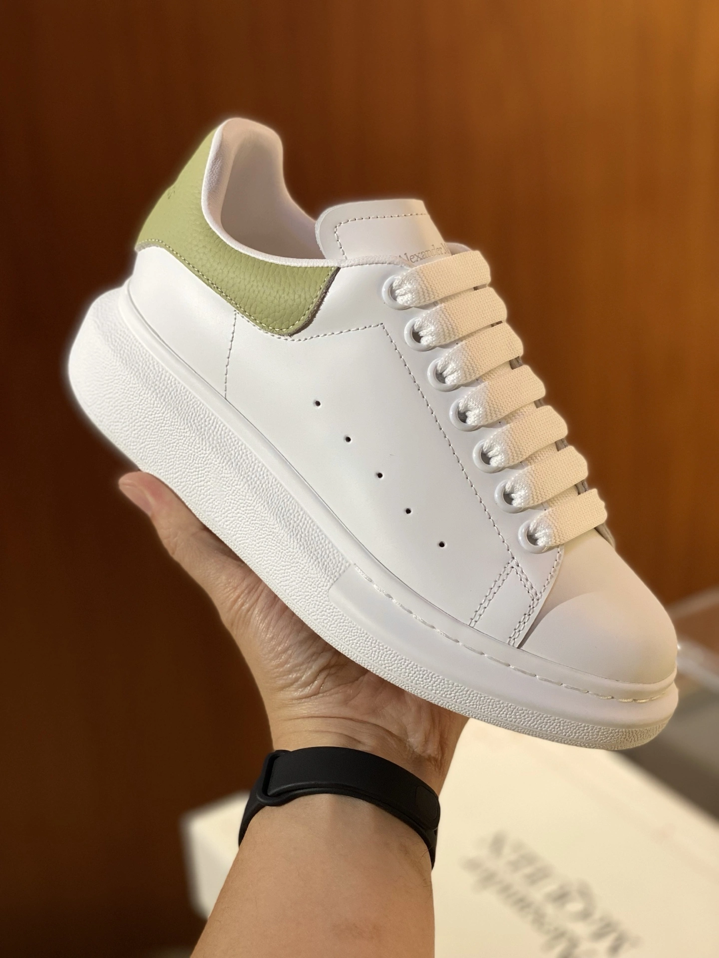 EyeCatching A*lexander M*cQueen Top Sneaker Low RR 20250416- 2809