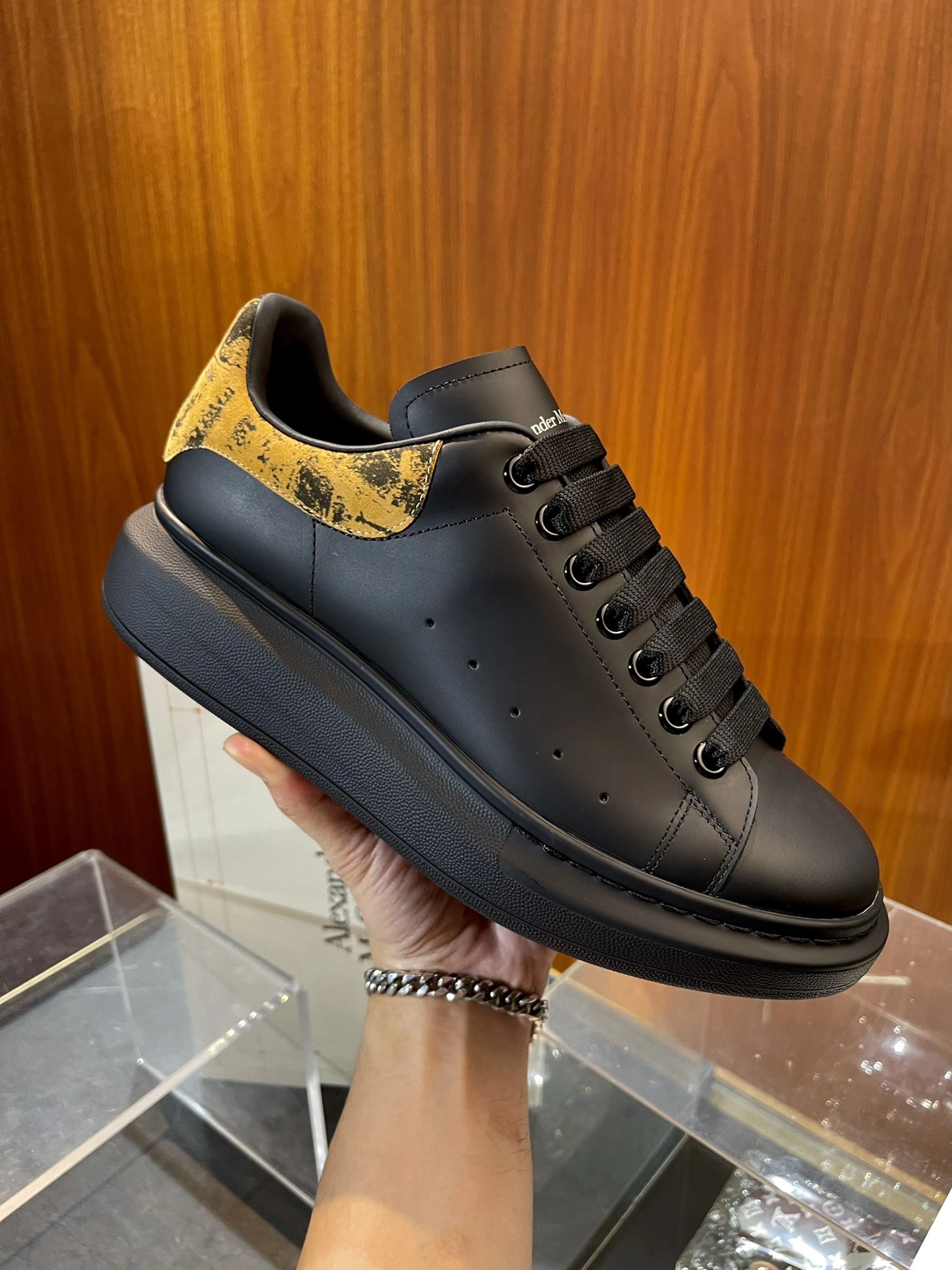 SoftTouch A*lexander M*cqueen Top Sneaker Low RR 20240812- 2820