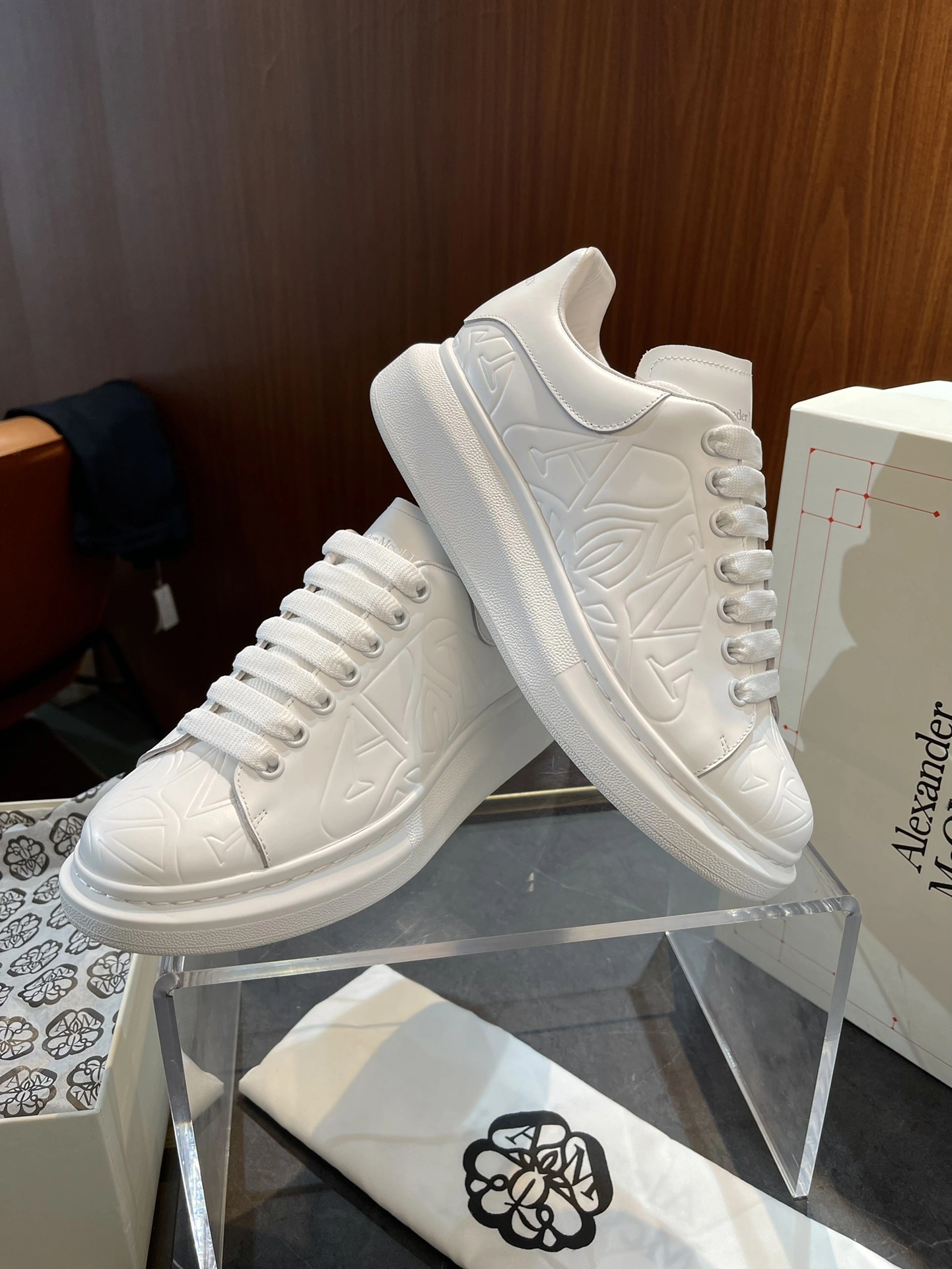 A*lexander M*cqueen Top Sneaker Low RR 20240812- Youthful 2819