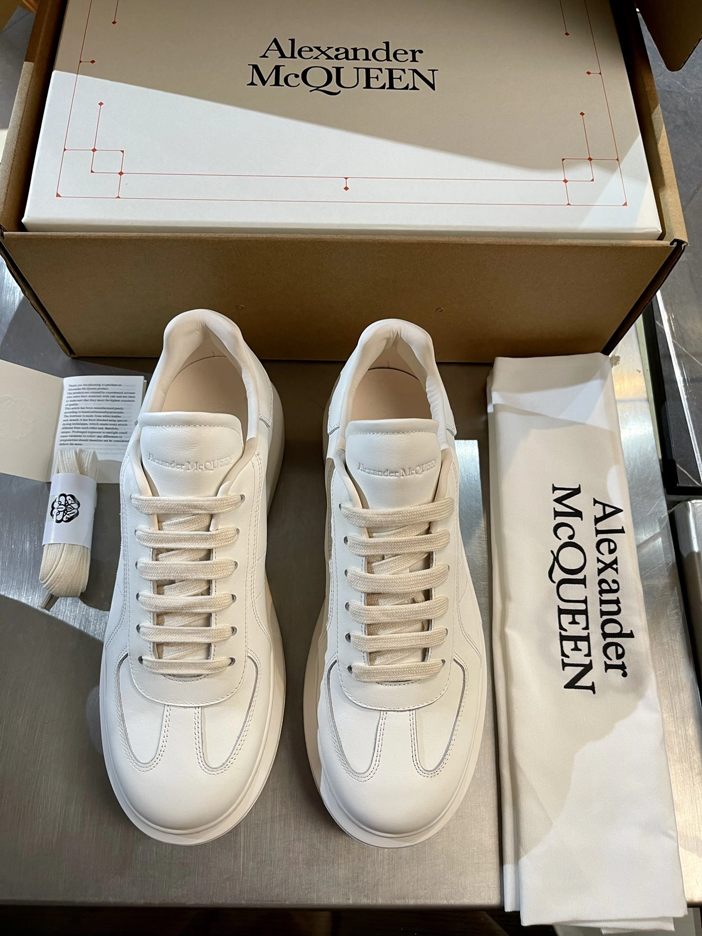A*lexander M*cqueen Top Sneaker Low RR 20240815- Tailored 2818