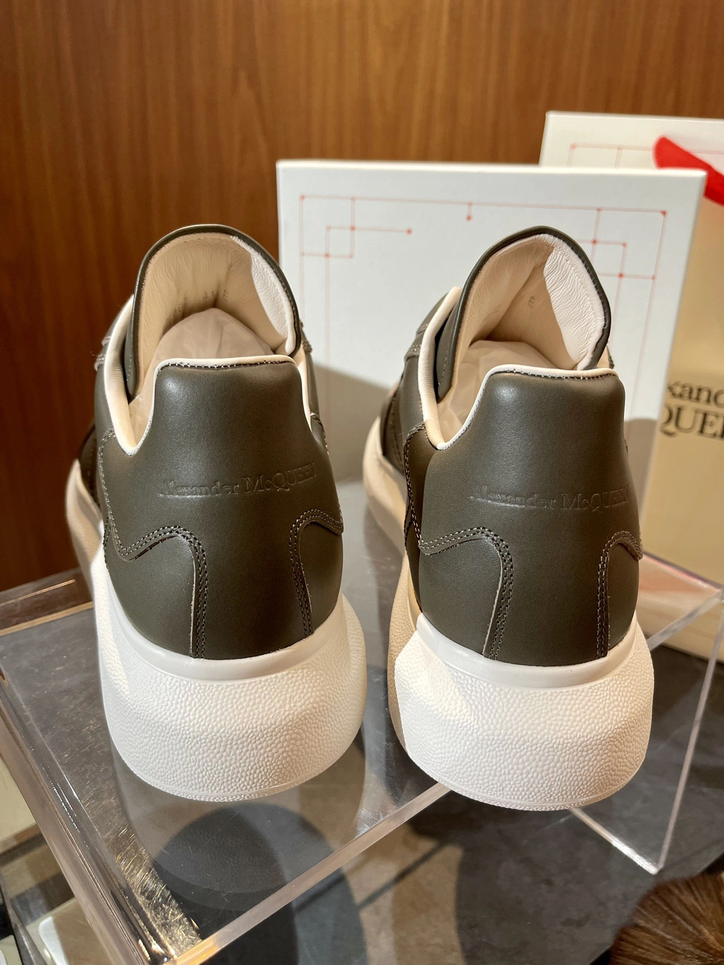 A*lexander M*cqueen Top Sneaker Low RR 20240815- Tailored 2818