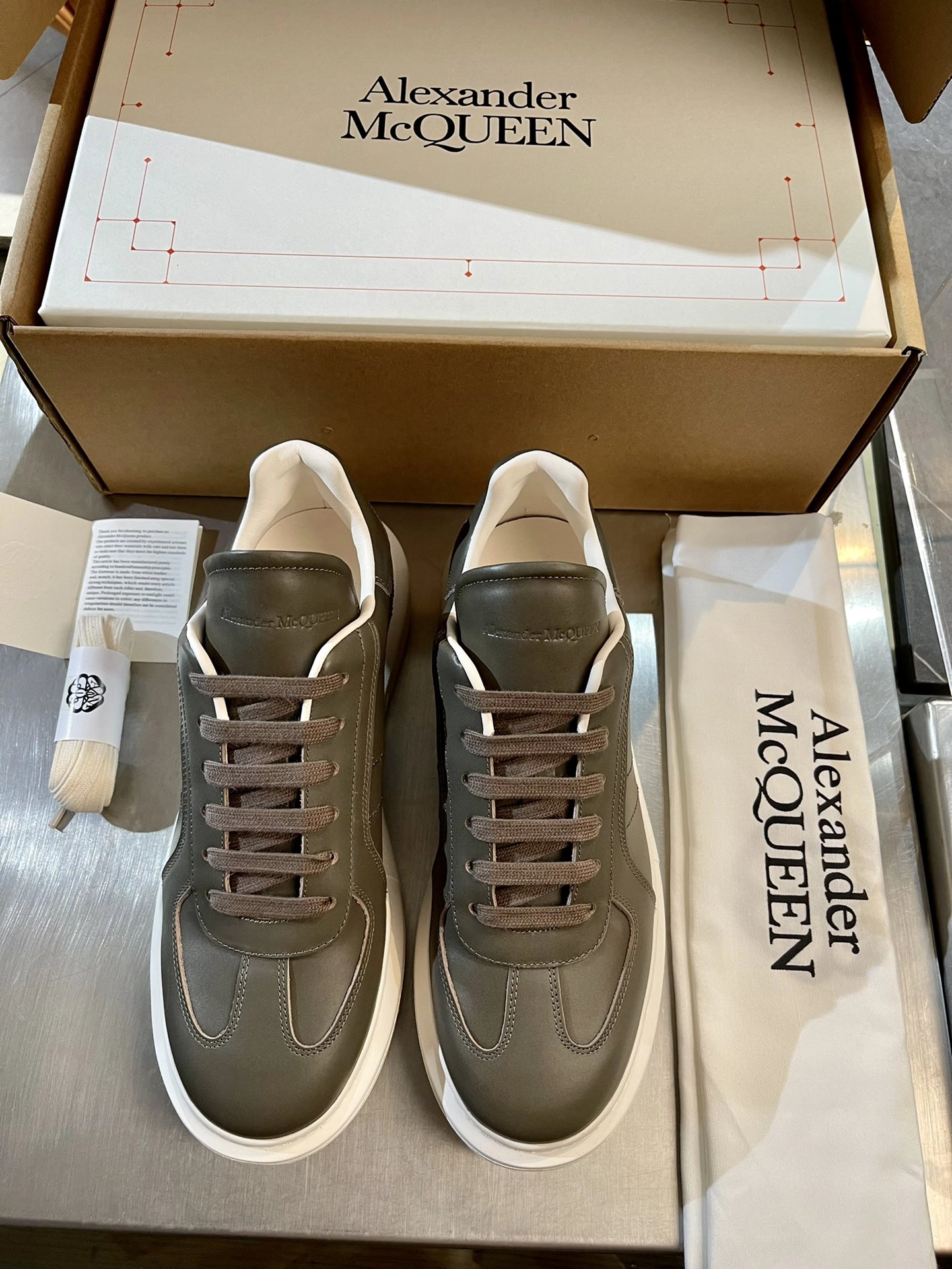 A*lexander M*cqueen Top Sneaker Low RR 20240815- Tailored 2818