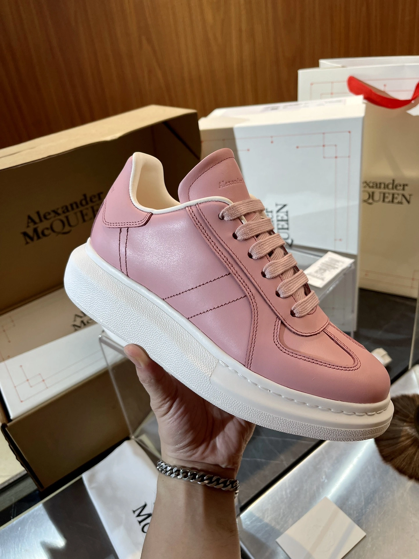 A*lexander M*cqueen Top Sneaker Low RR 20240815- Tailored 2818
