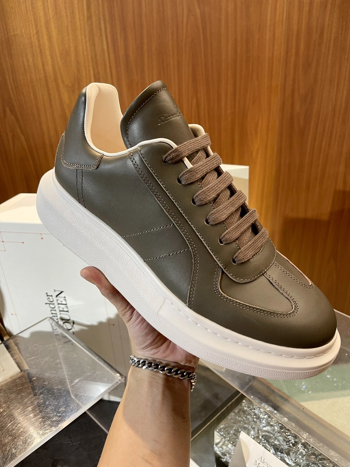 A*lexander M*cqueen Top Sneaker Low RR 20240815- Tailored 2818