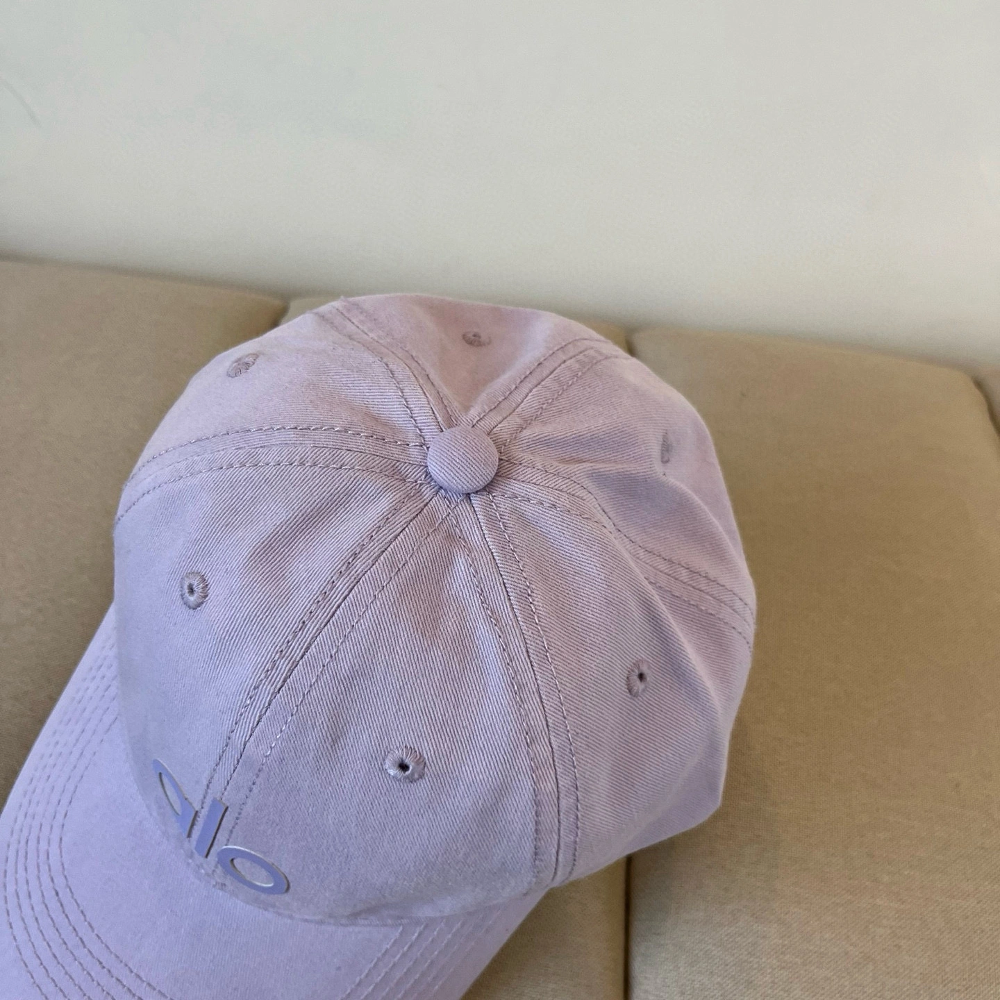 Attractive A*lo Hats Top XX20250410- 17420