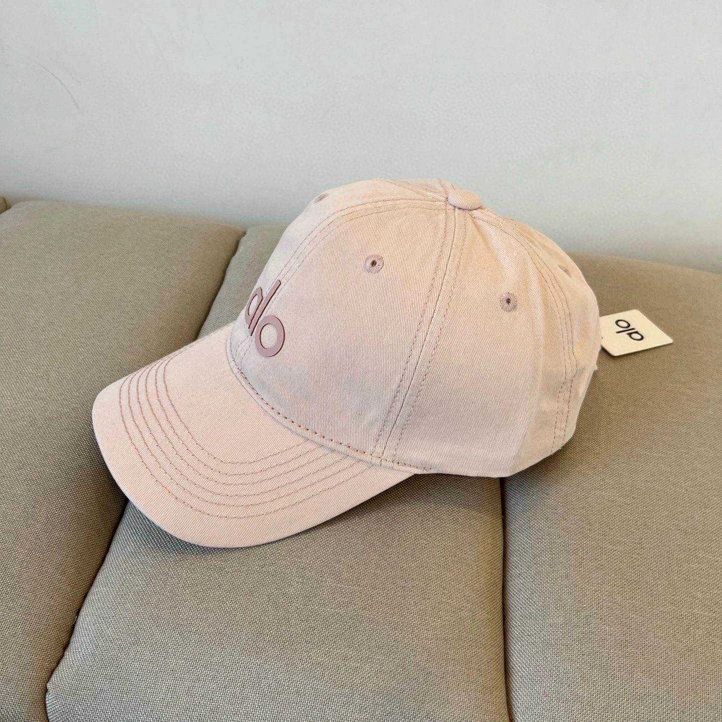Attractive A*lo Hats Top XX20250410- 17420
