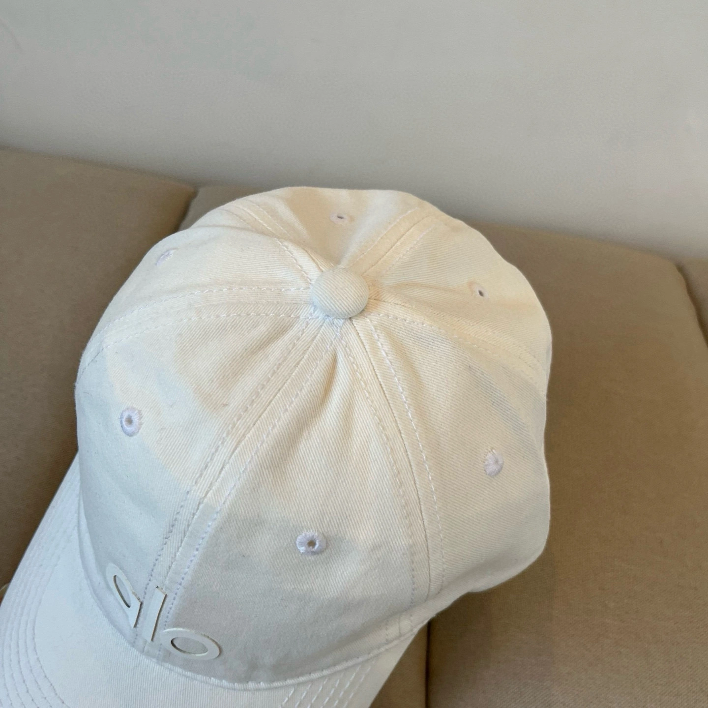 Attractive A*lo Hats Top XX20250410- 17420