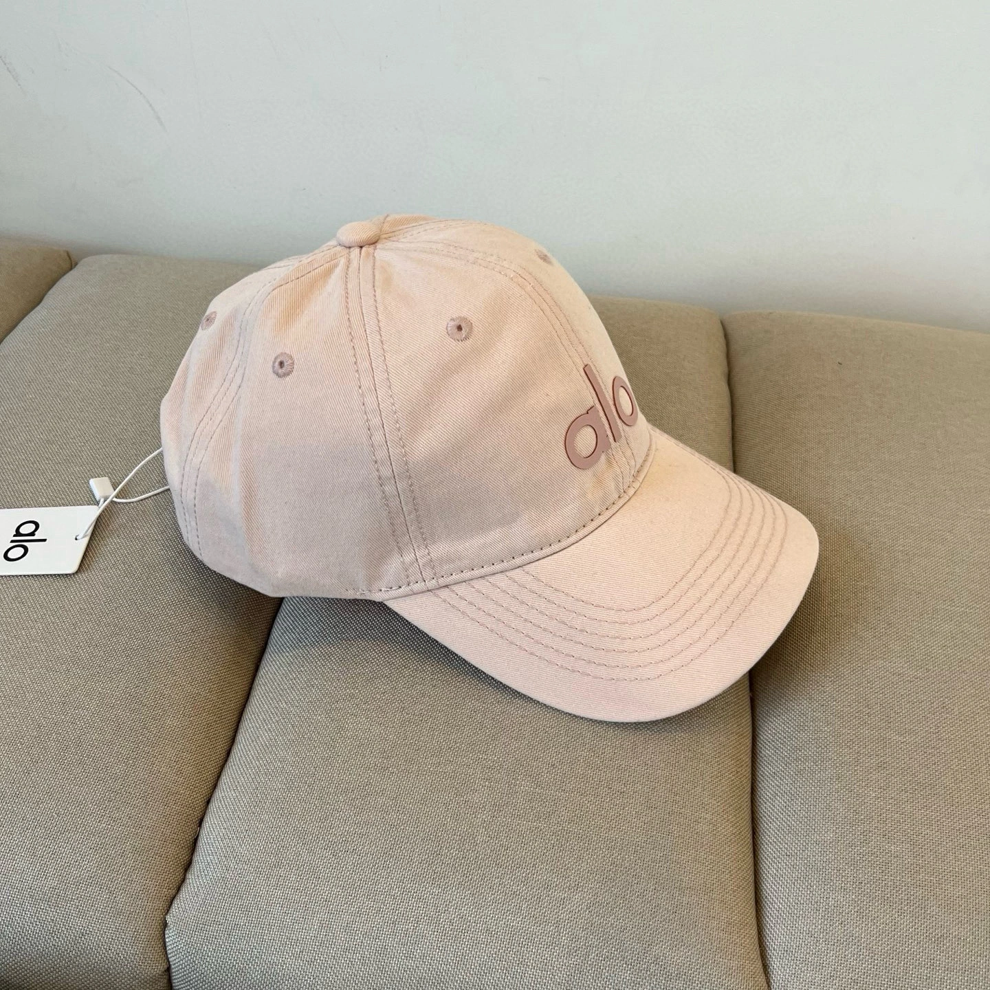 Attractive A*lo Hats Top XX20250410- 17420