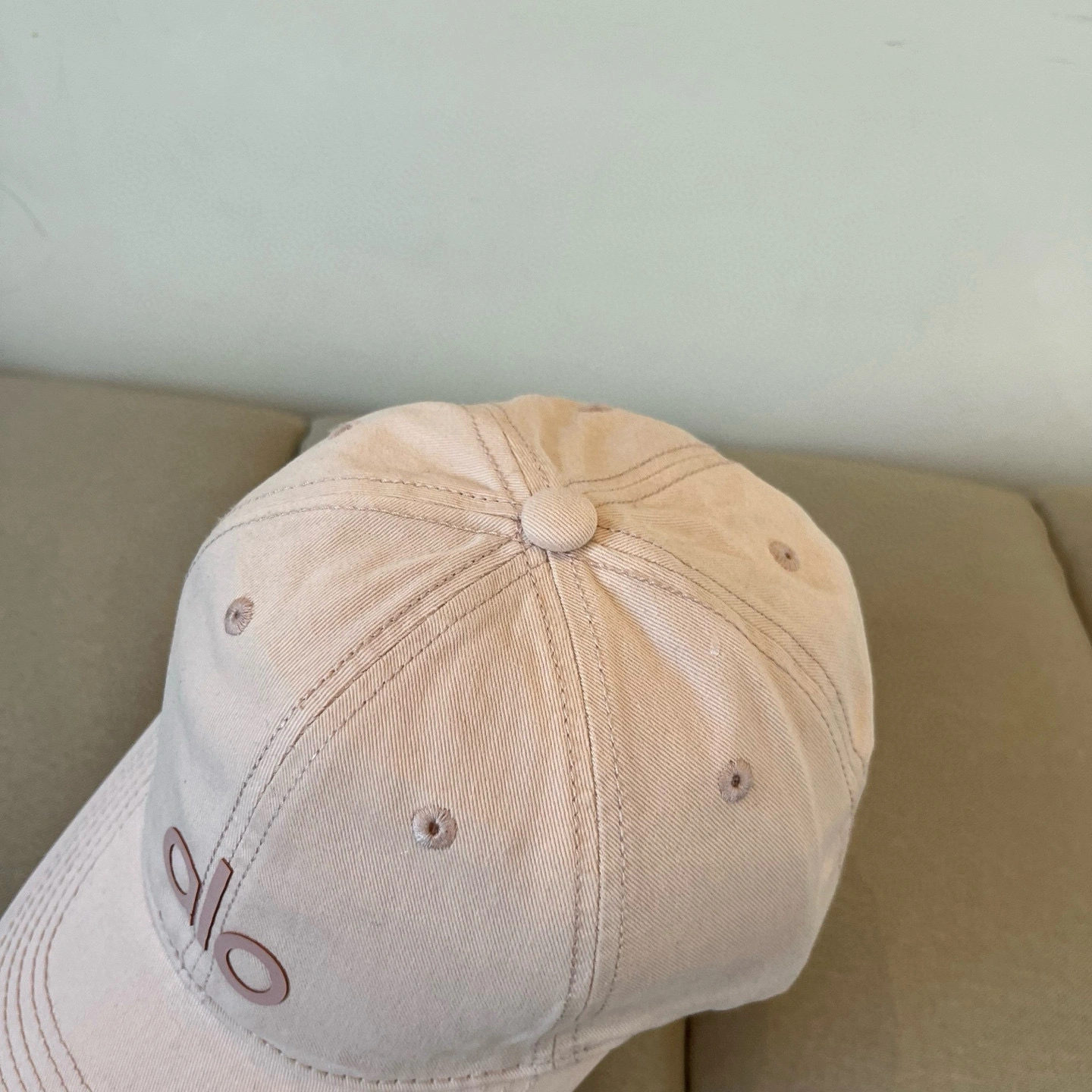 Attractive A*lo Hats Top XX20250410- 17420
