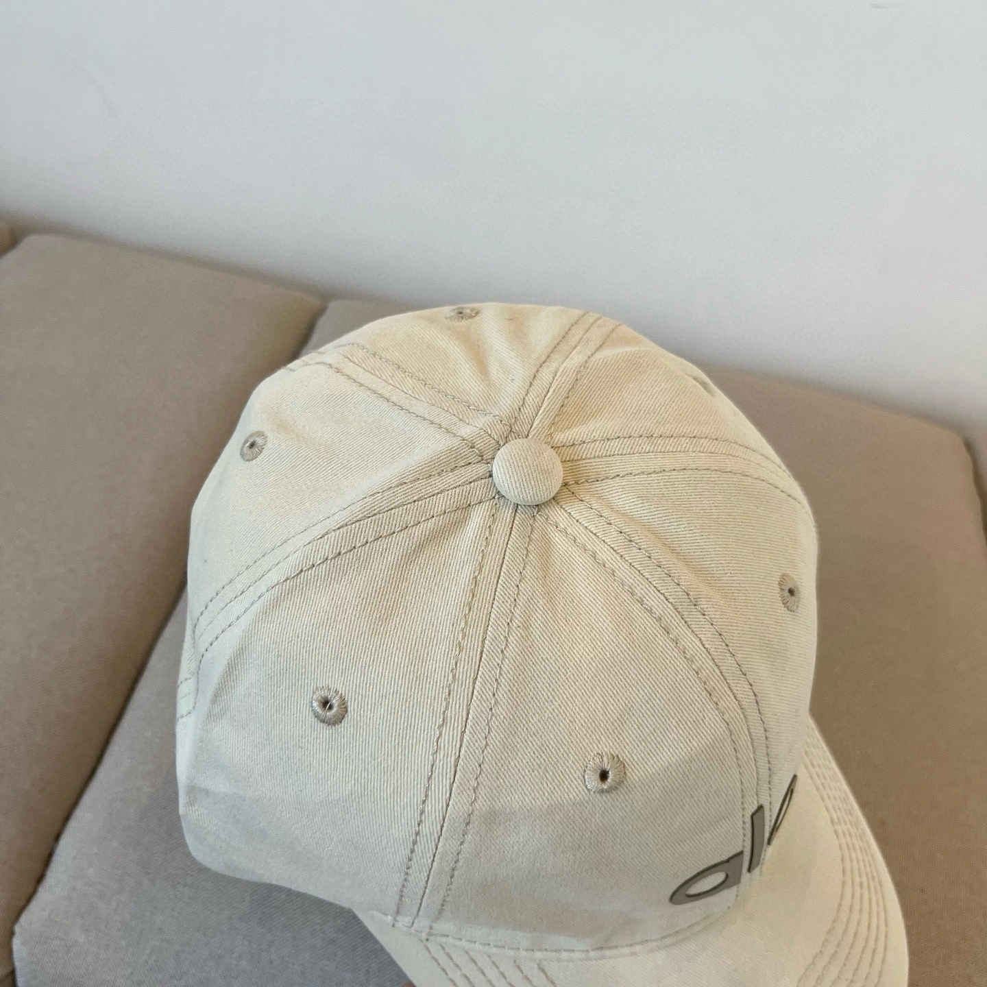 Attractive A*lo Hats Top XX20250410- 17420