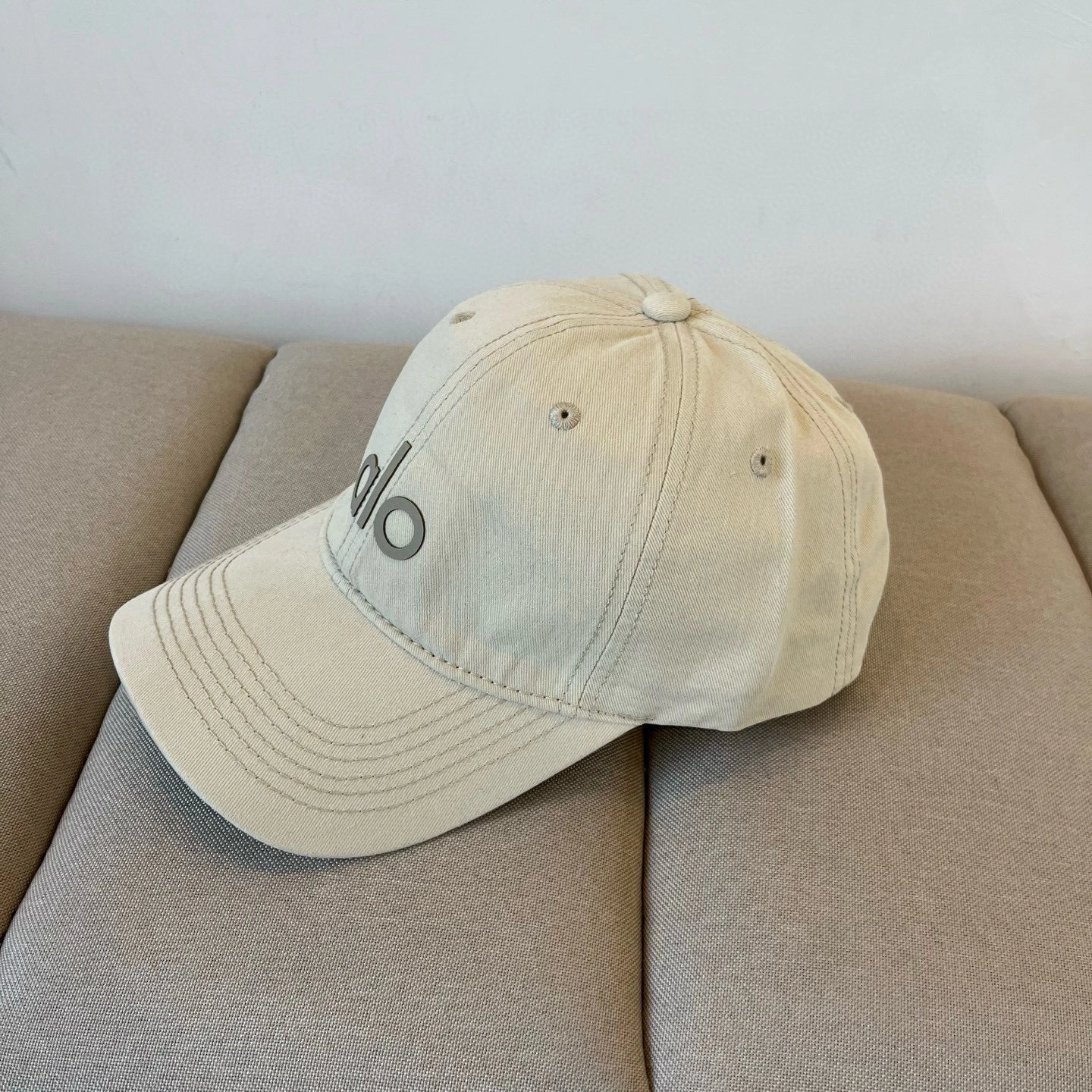 Attractive A*lo Hats Top XX20250410- 17420
