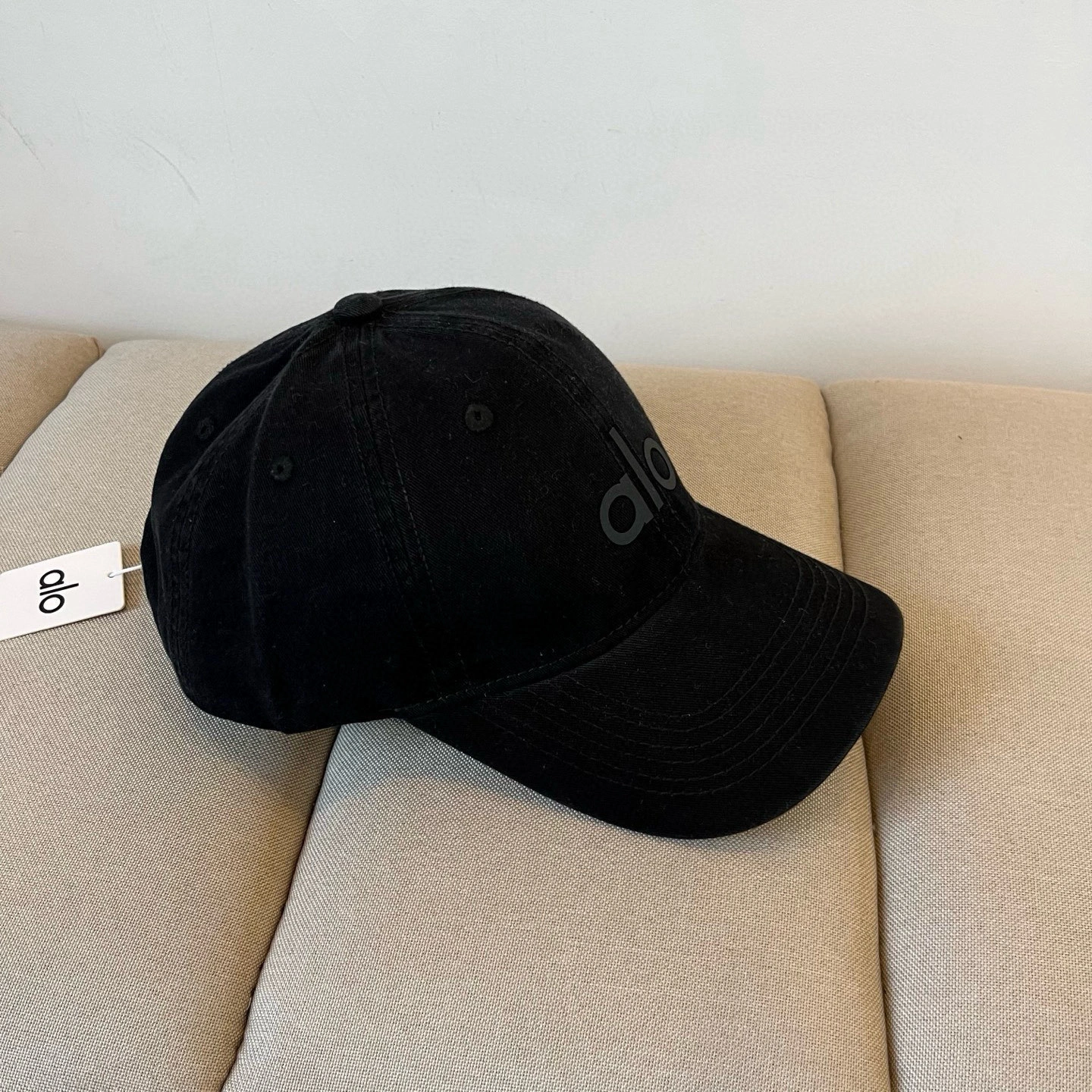 Attractive A*lo Hats Top XX20250410- 17420