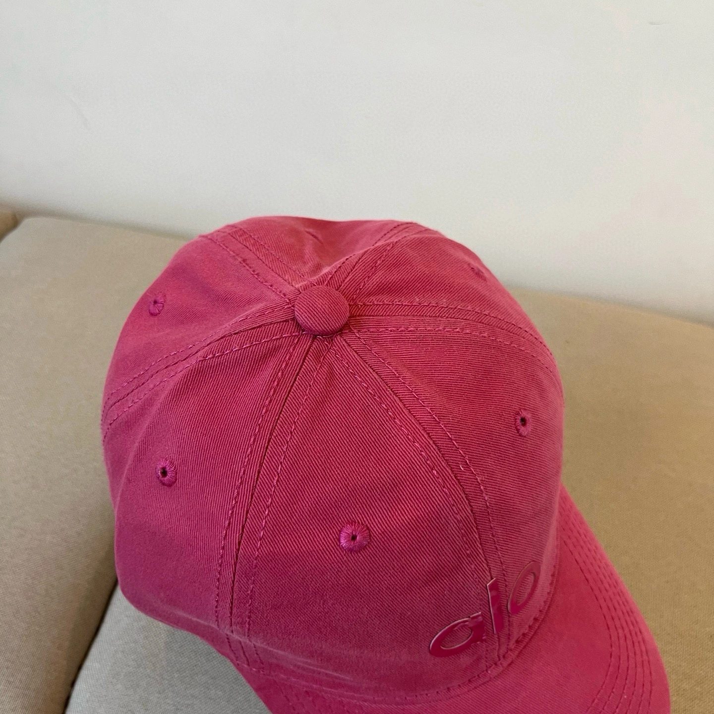 Attractive A*lo Hats Top XX20250410- 17420