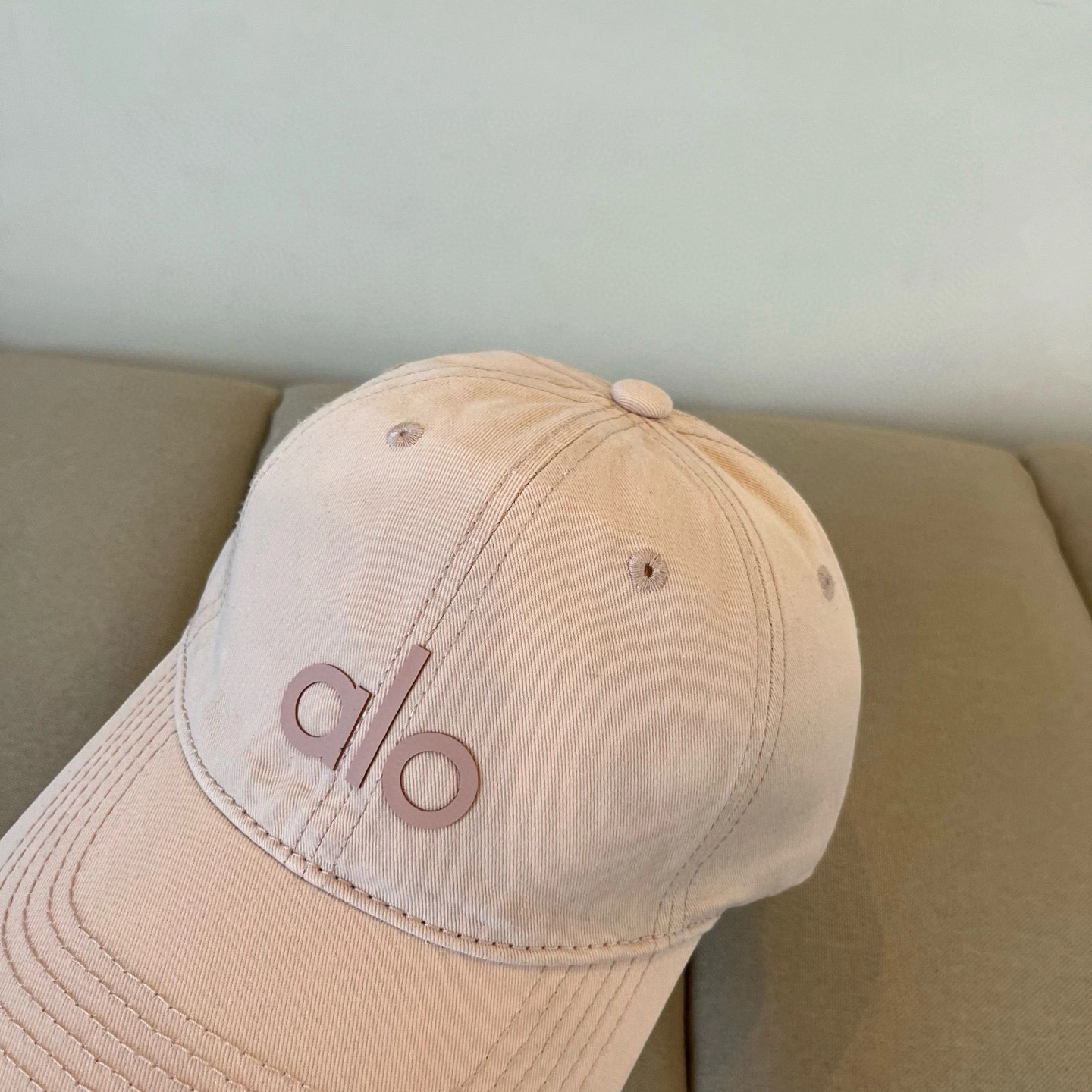 Attractive A*lo Hats Top XX20250410- 17420