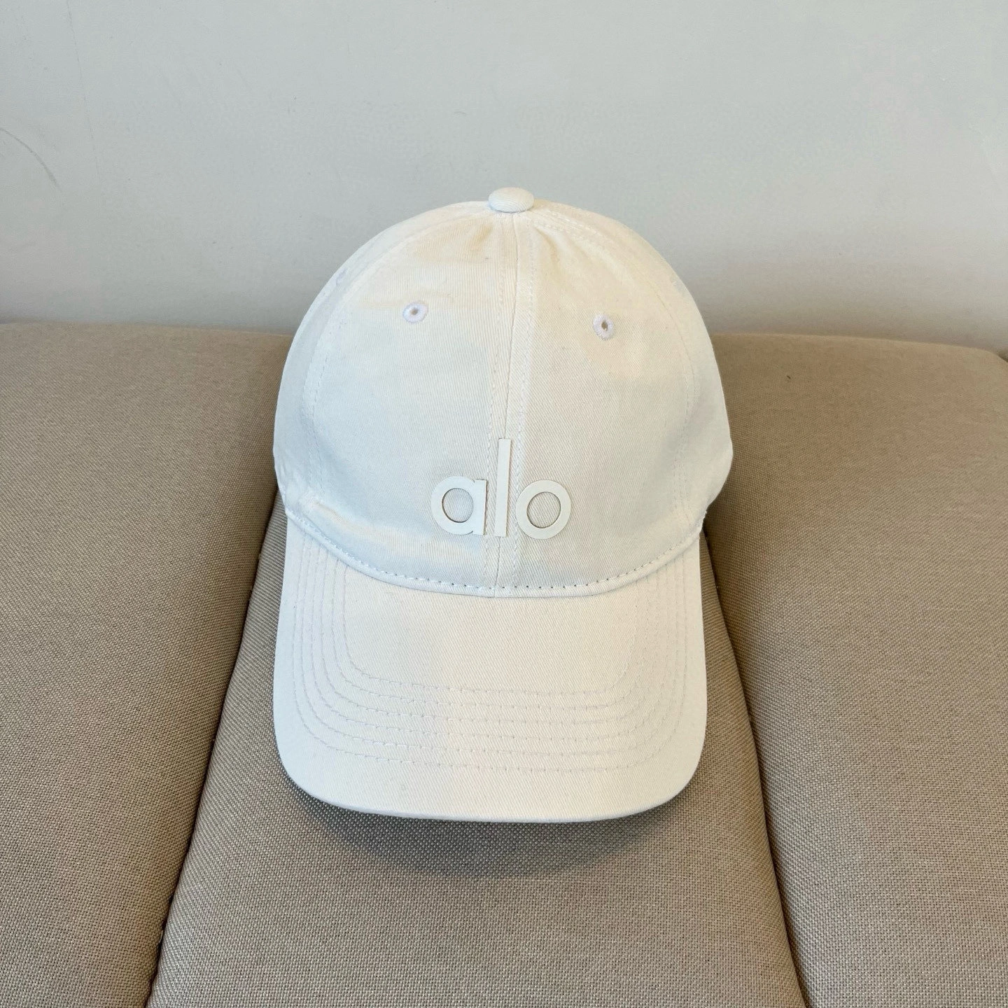 Attractive A*lo Hats Top XX20250410- 17420