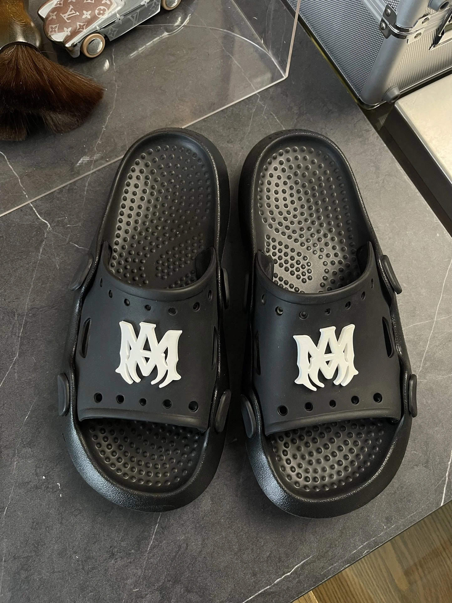 ZipUp A*miri Top Quality Slippers RR20230606 - 7020
